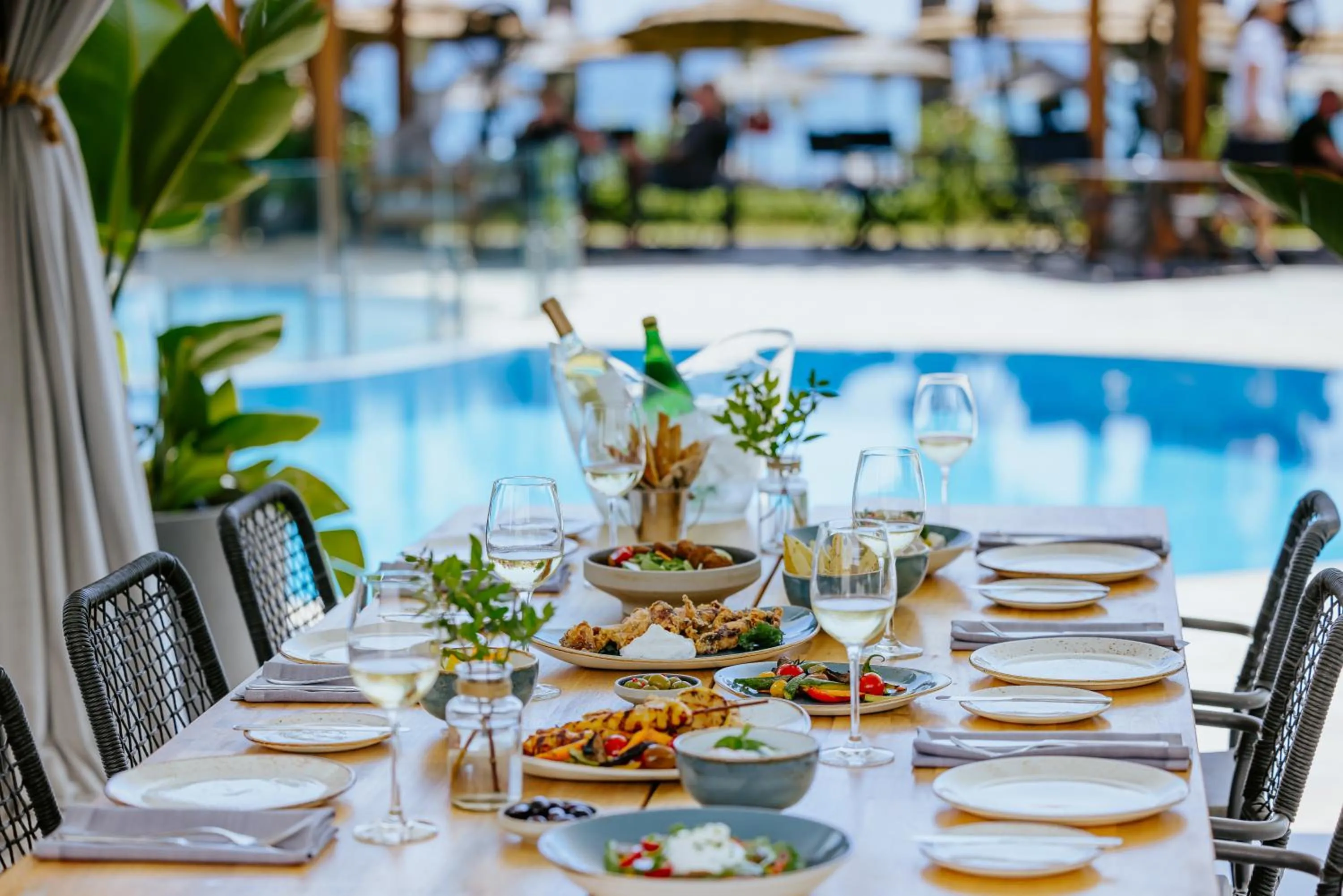 Food and drinks in Alion Beach Hotel