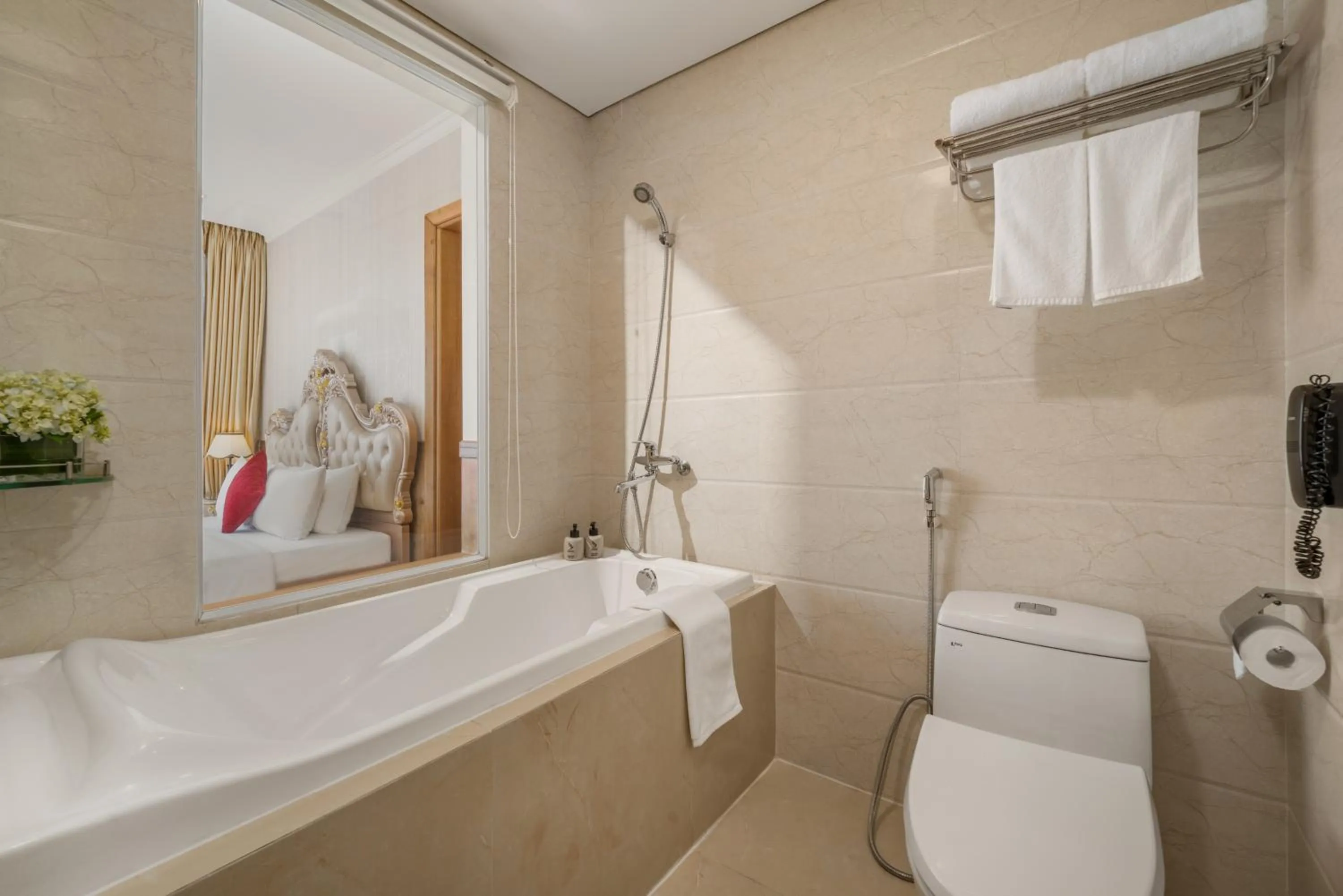 Serene Beach Hotel Danang