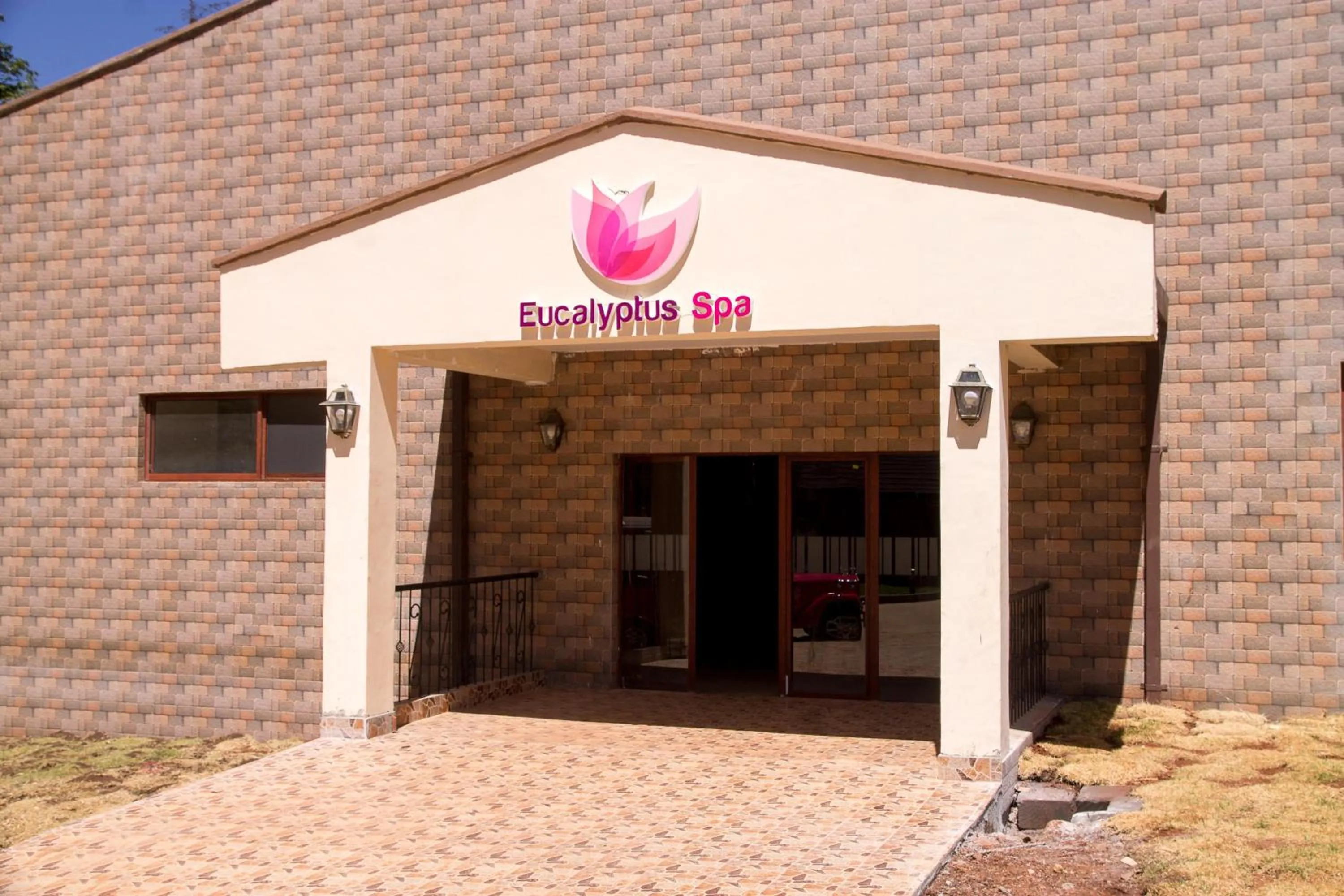 Massage in Panari Resort, BW Signature Collection