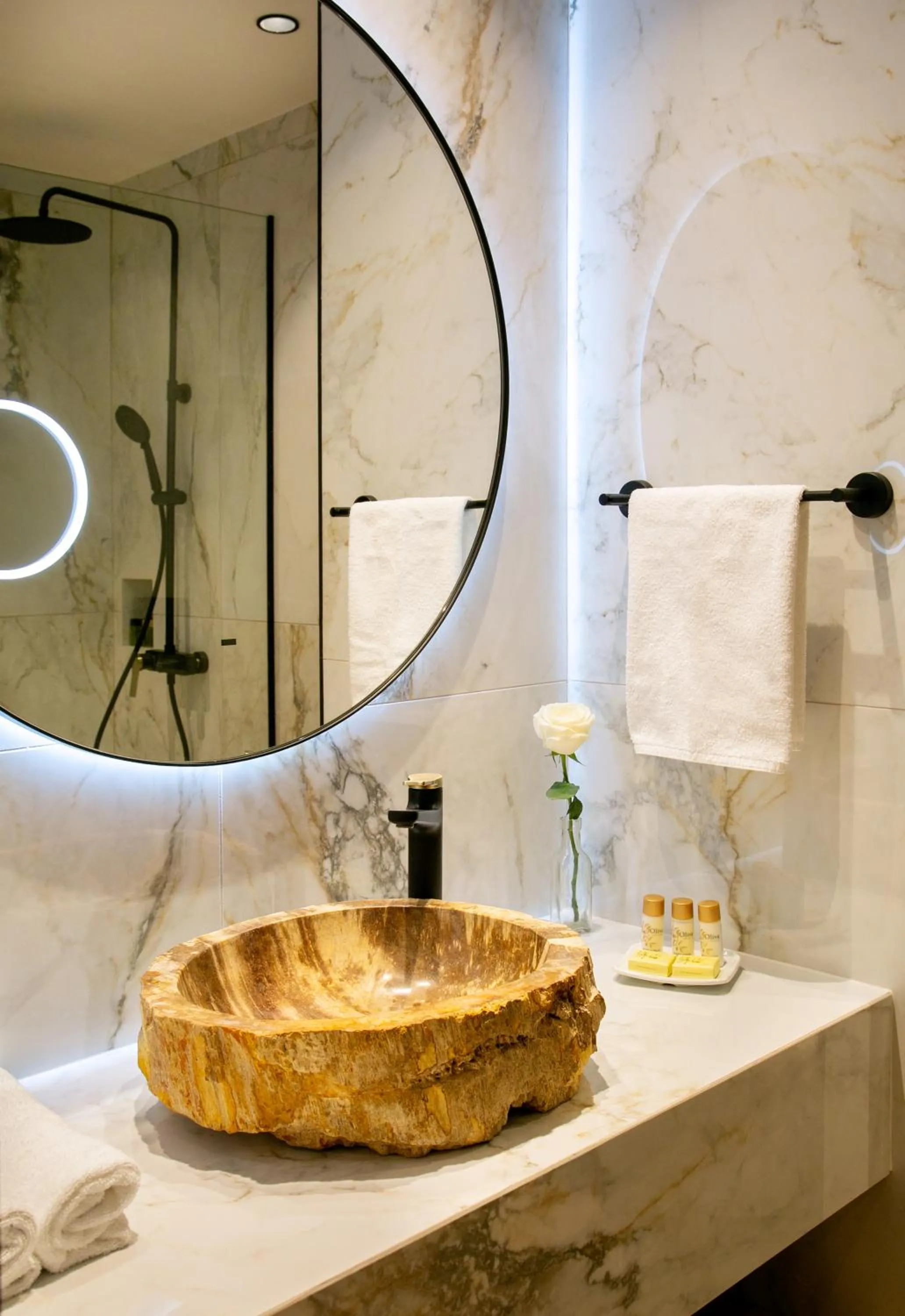 Asterias Beach Hotel