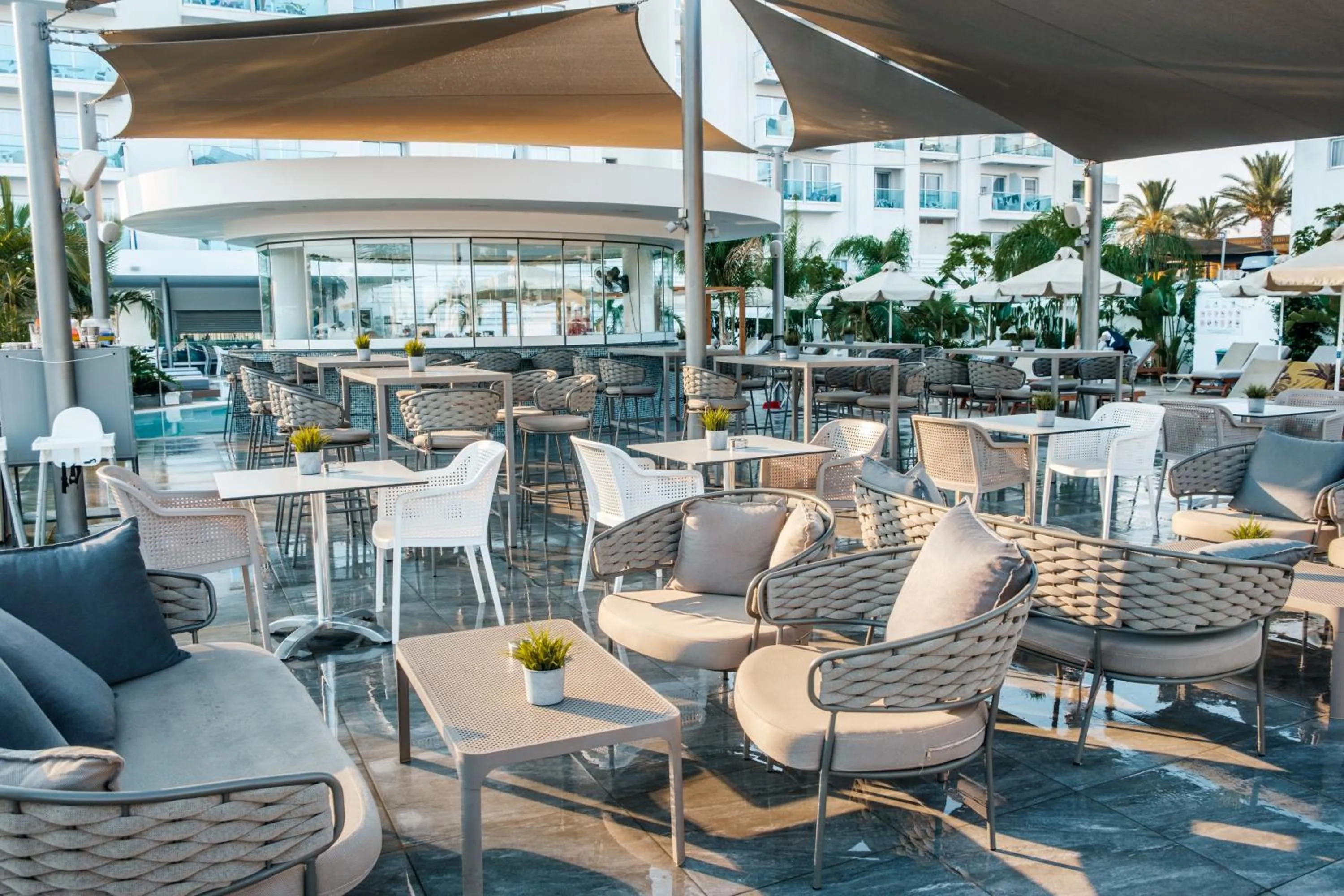 Restaurant/places to eat in Kapetanios Bay Hotel Protaras