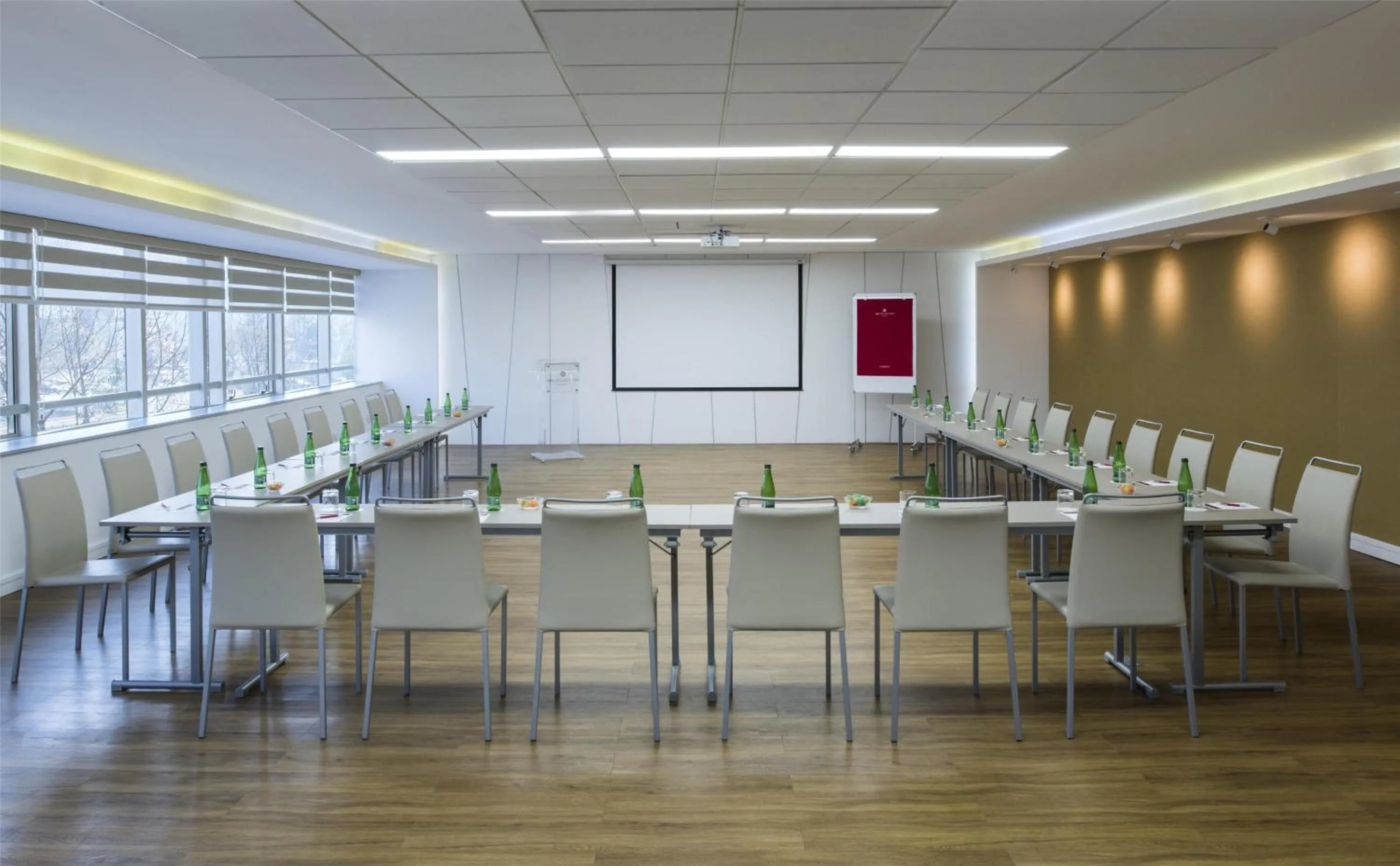 Meeting/conference room in NH Collection Plaza Santiago