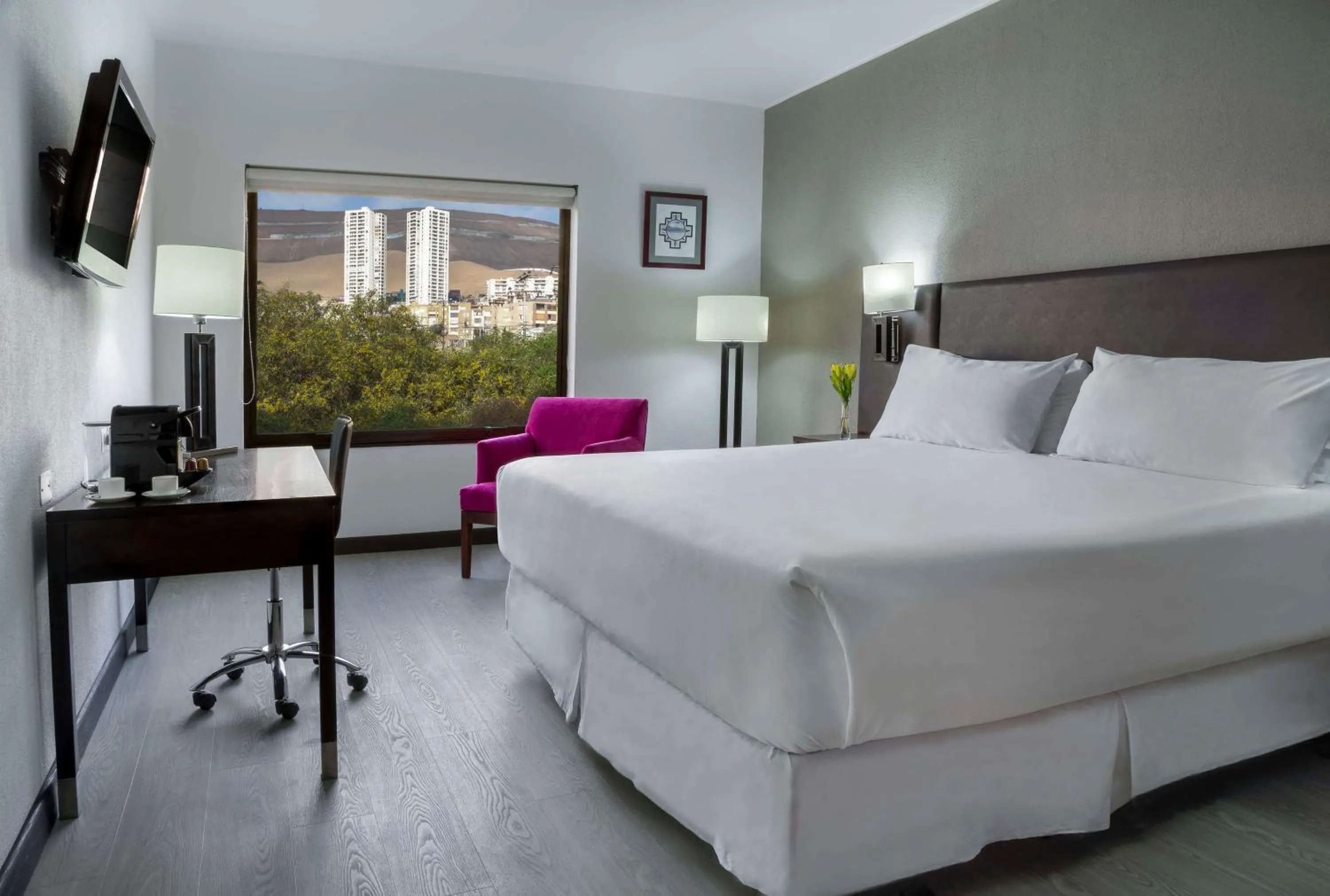 Bedroom, Bed in NH Iquique Costa