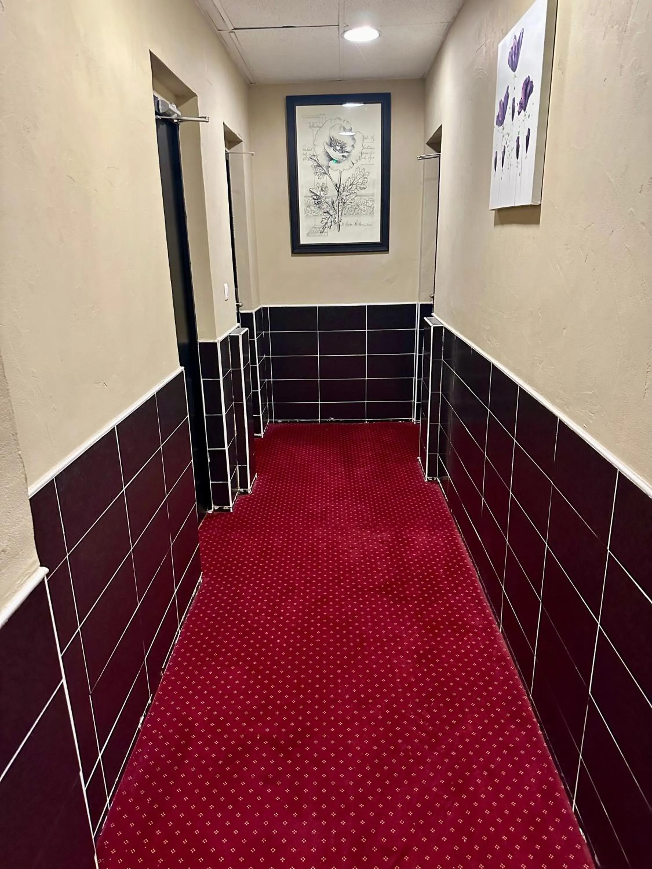 Property building in Hotel Victor Hugo