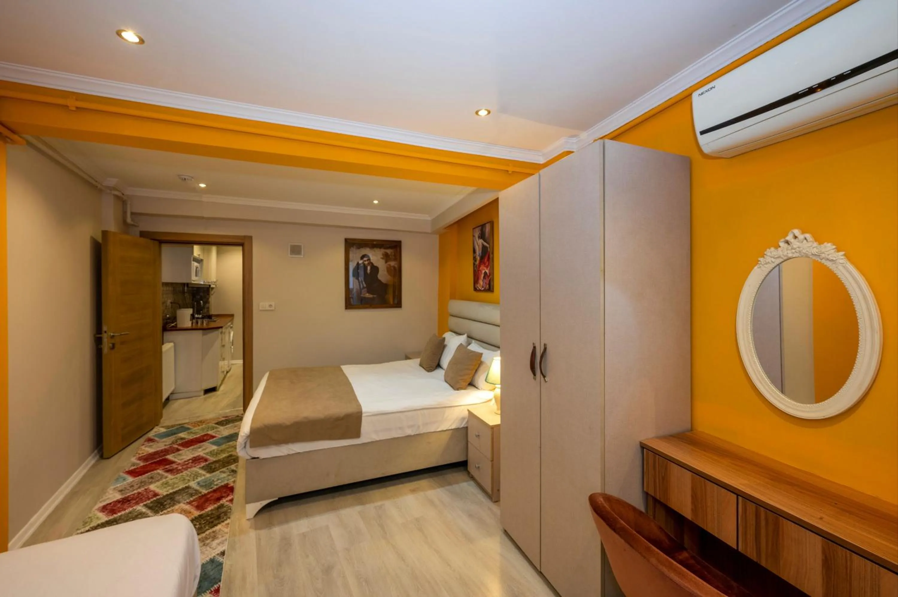 Bed in Marida Suit - Istanbul Taksim