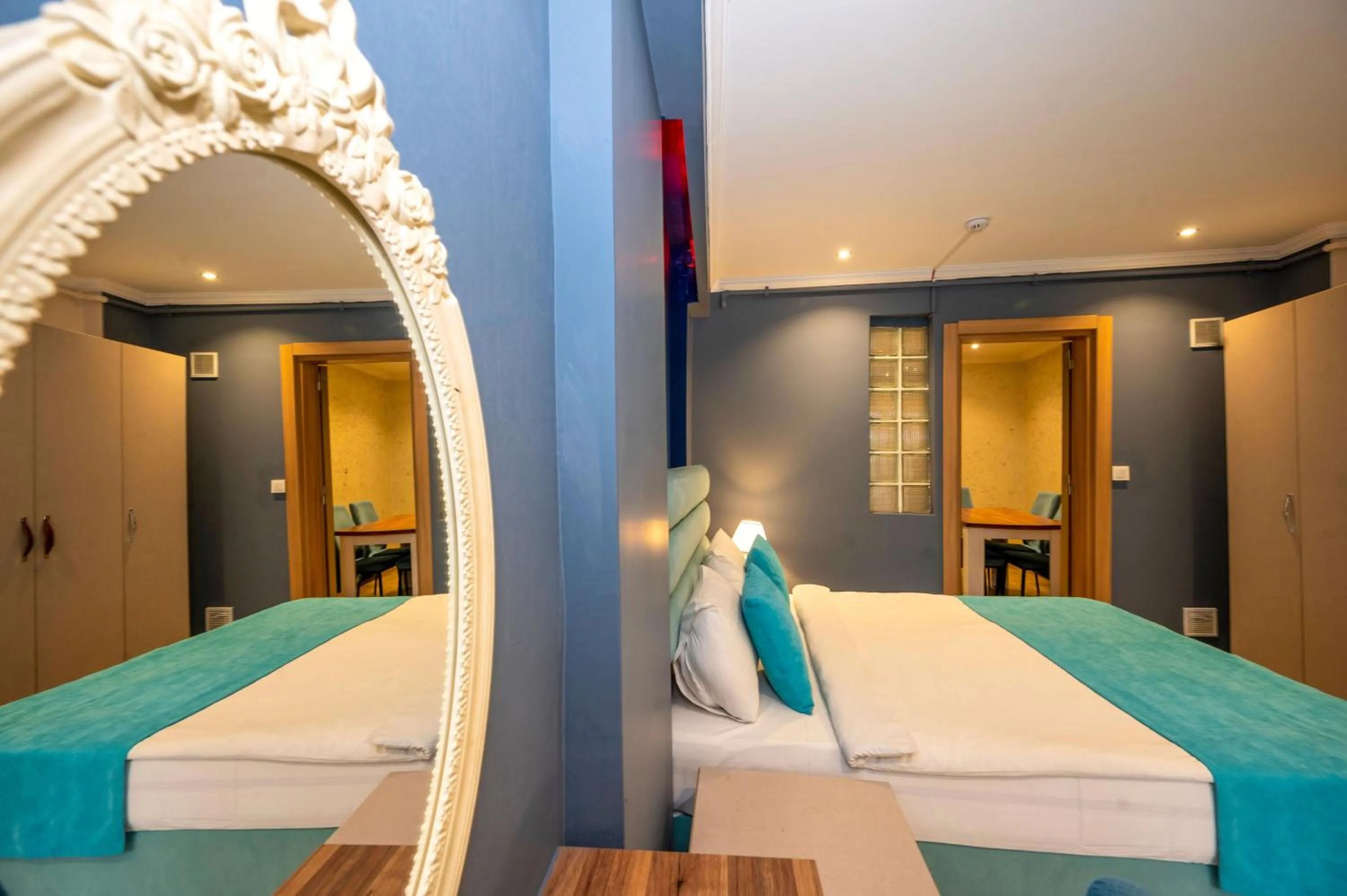 Bed in Marida Suit - Istanbul Taksim