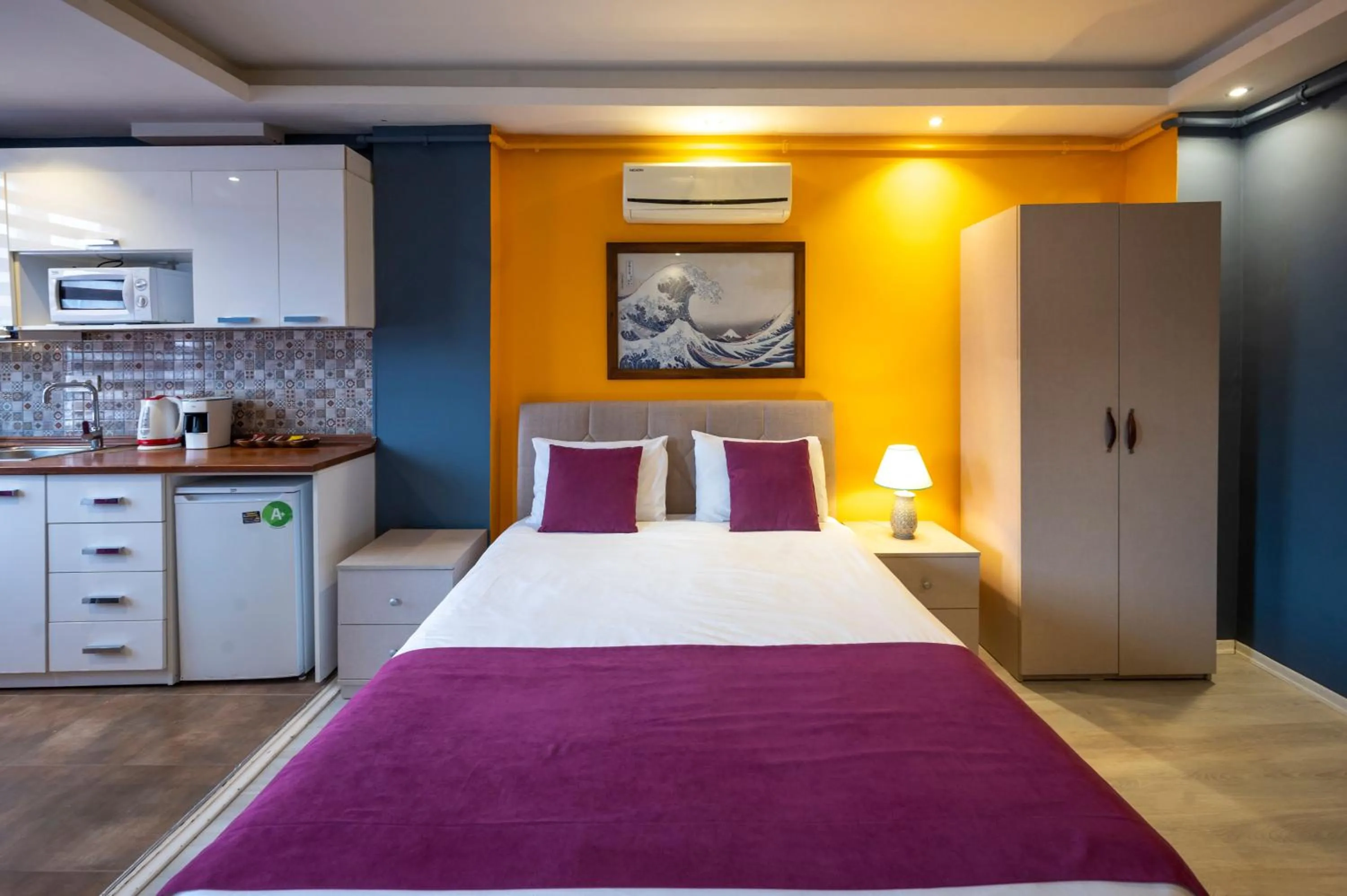 Bed in Marida Suit - Istanbul Taksim