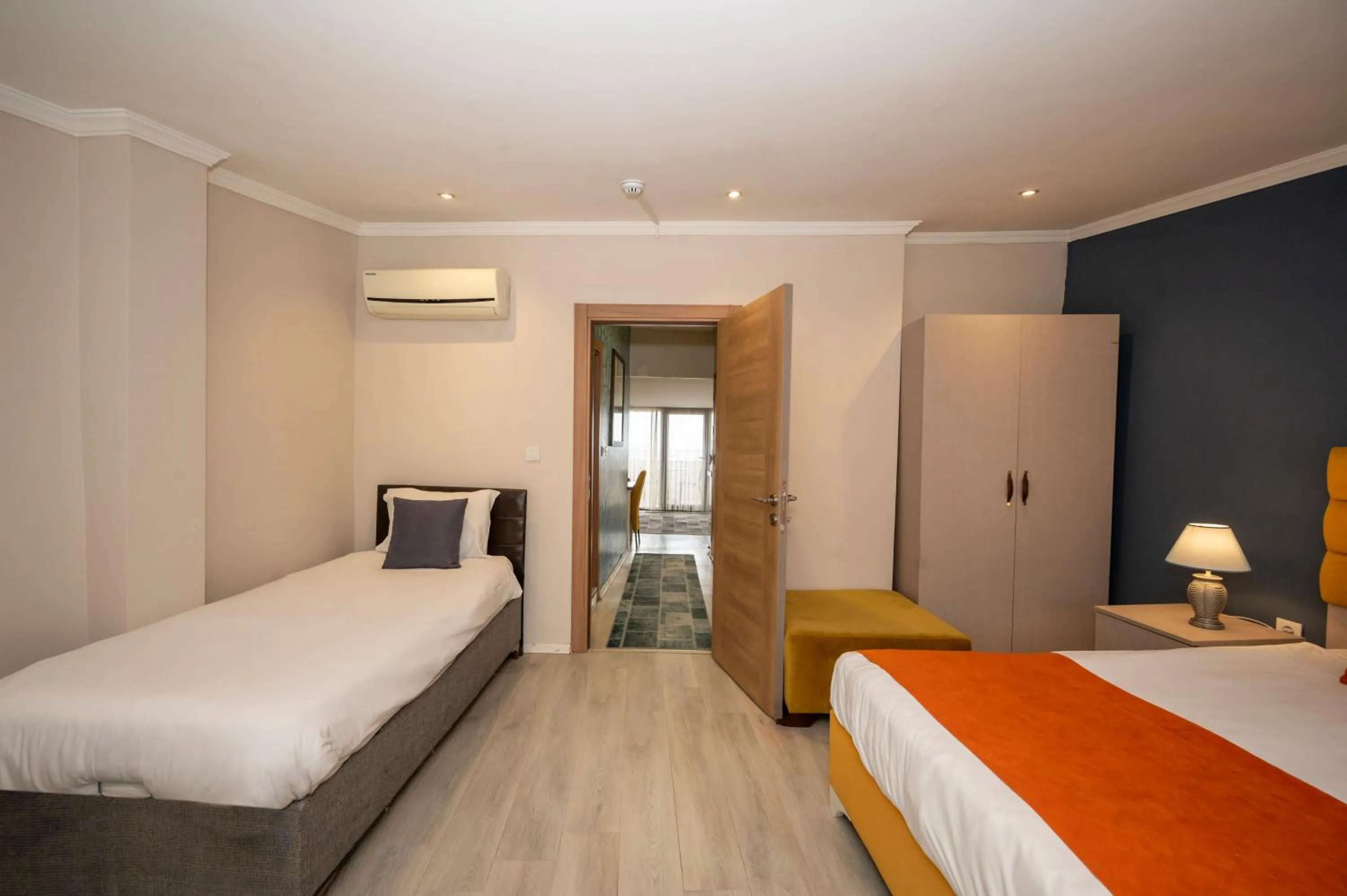 Bed in Marida Suit - Istanbul Taksim