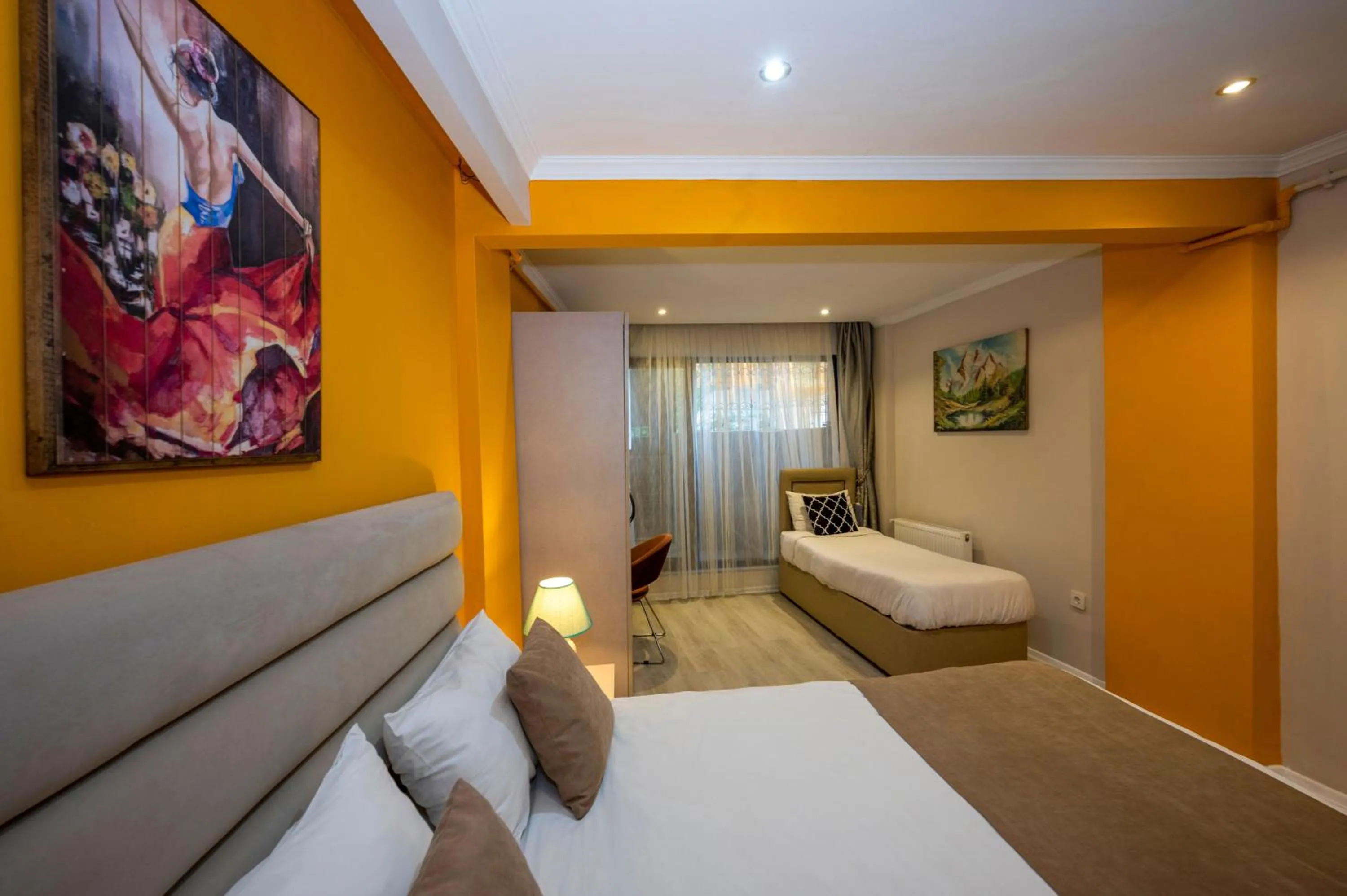 Bed in Marida Suit - Istanbul Taksim