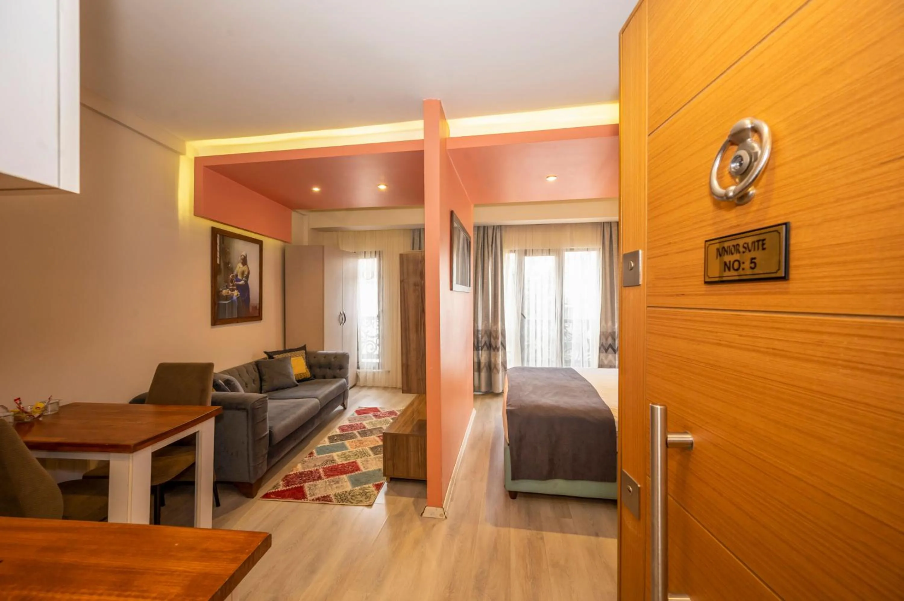 Photo of the whole room, Bed in Marida Suit - Istanbul Taksim