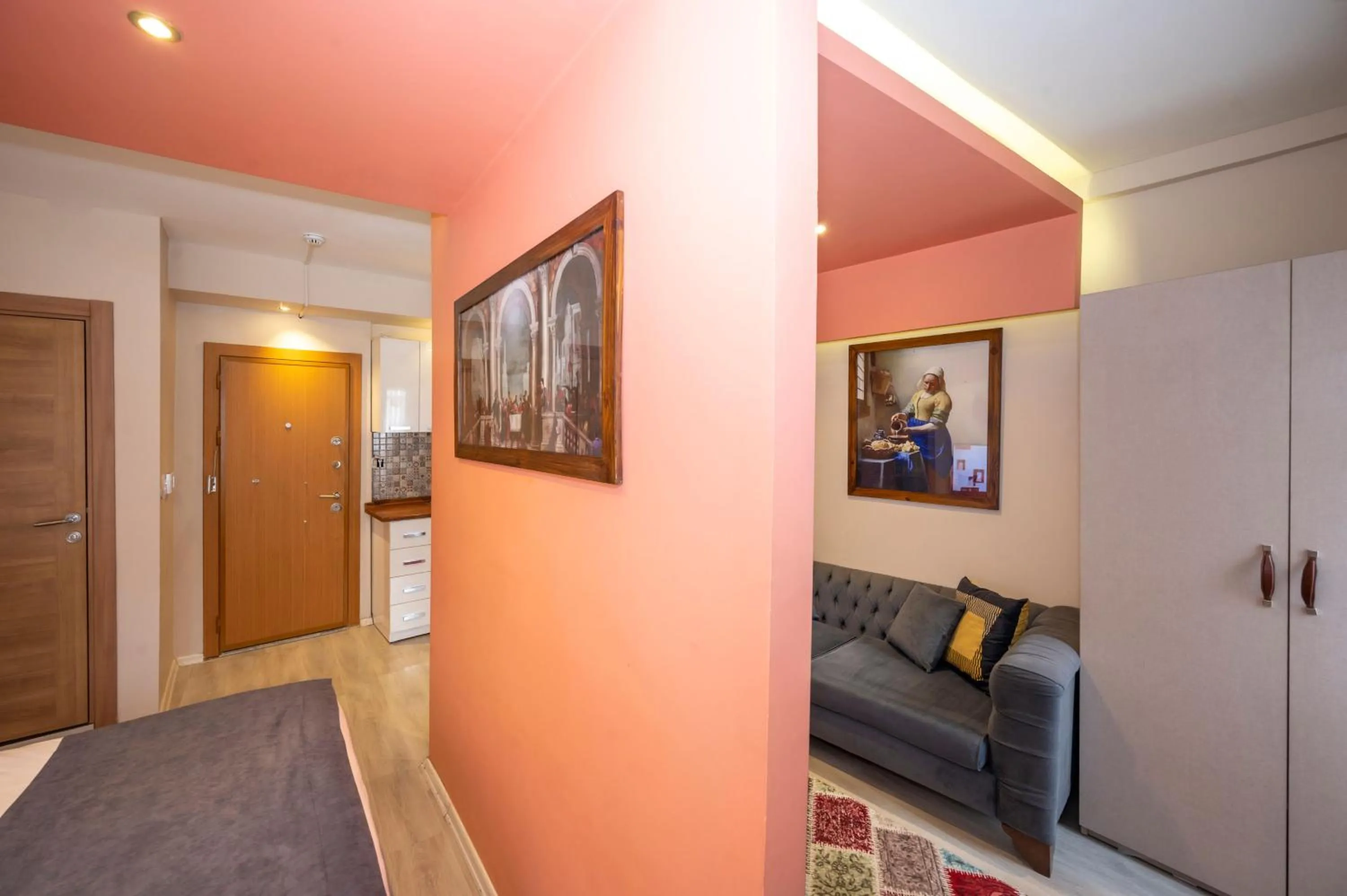 Photo of the whole room in Marida Suit - Istanbul Taksim