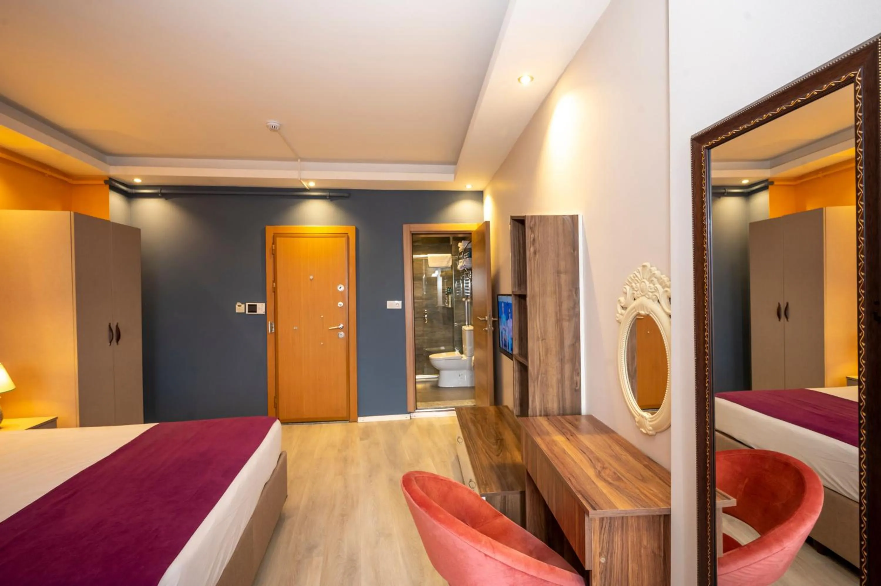 Bathroom, Bed in Marida Suit - Istanbul Taksim