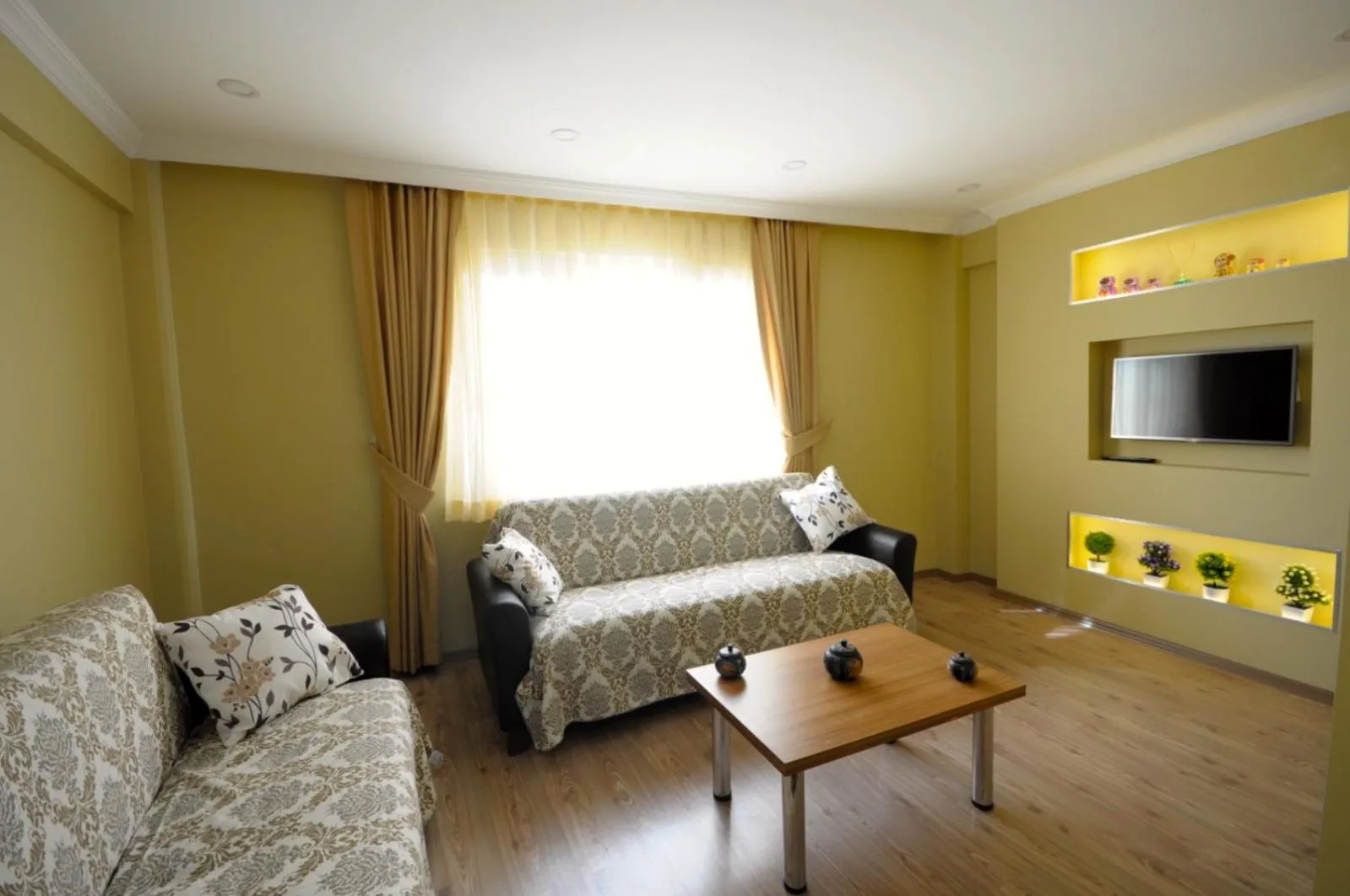 Communal lounge/ TV room in Marida Suit - Istanbul Taksim