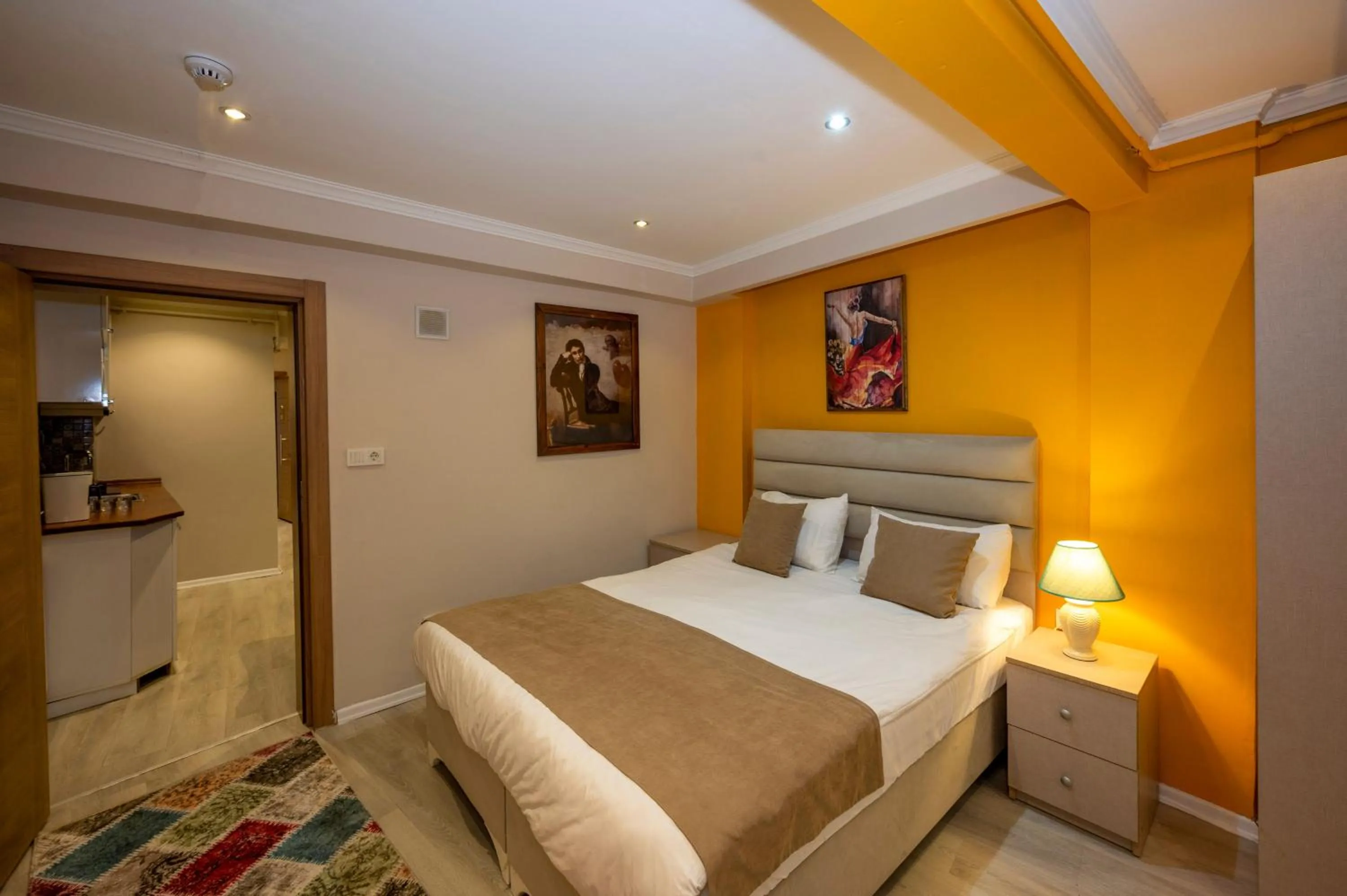 Bed in Marida Suit - Istanbul Taksim