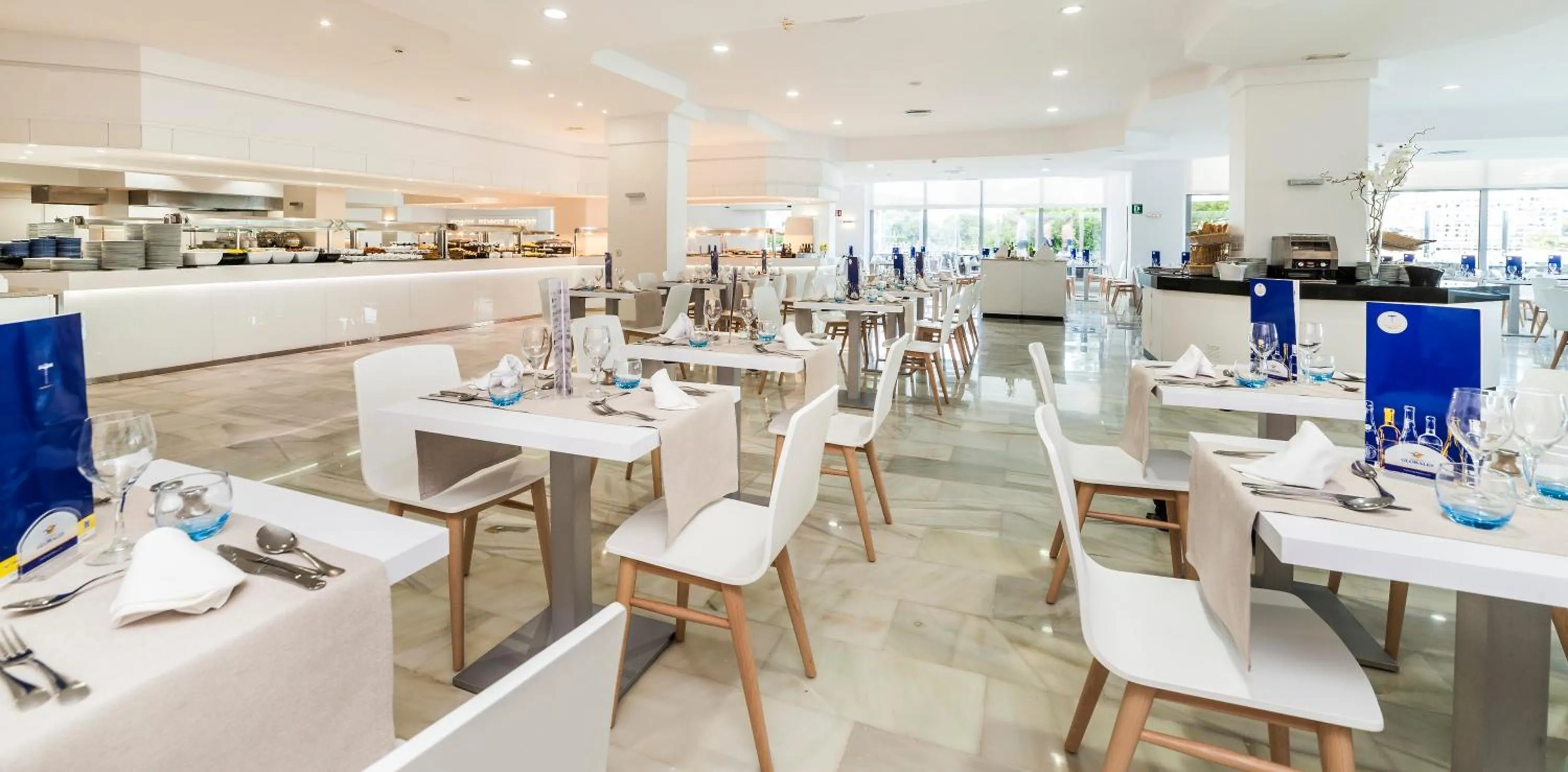 Restaurant/places to eat in Globales Santa Lucia - Adults Only 18