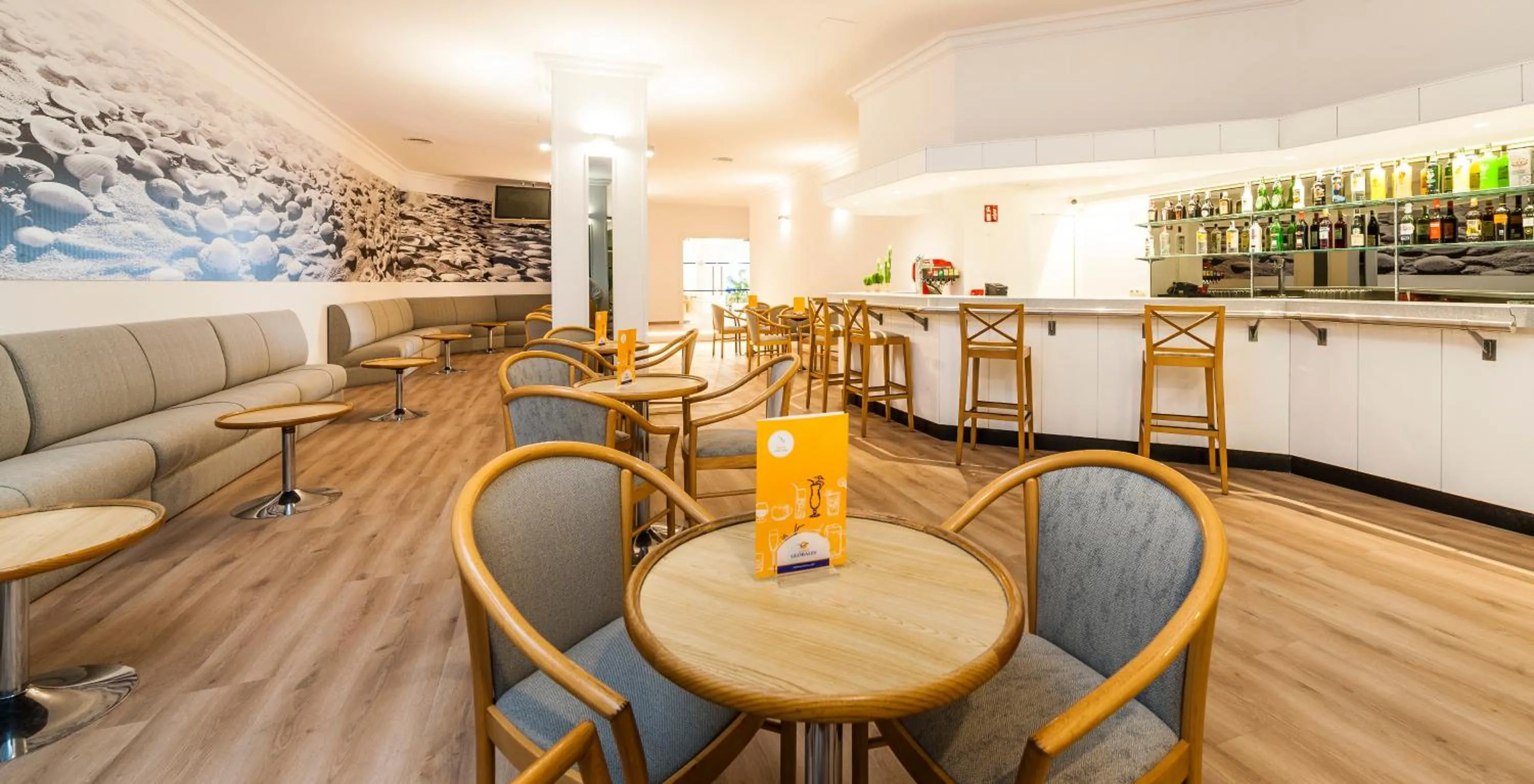 Lounge or bar in Globales Santa Lucia - Adults Only 18