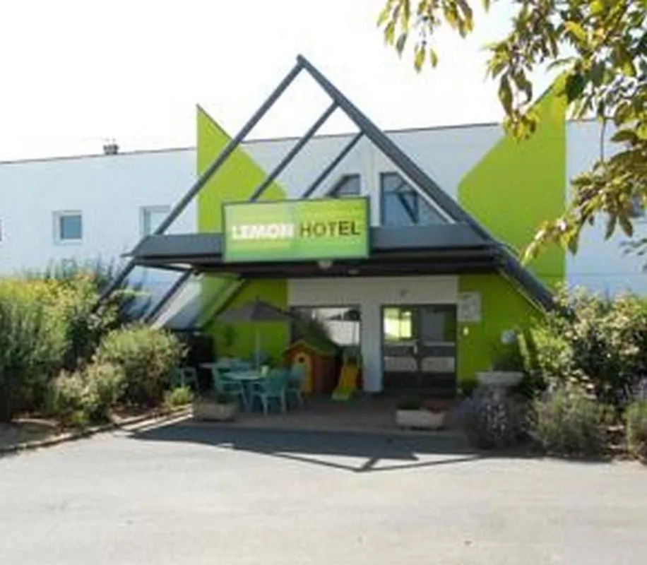 Facade/entrance, Property Building in Lemon Hotel - Rouen