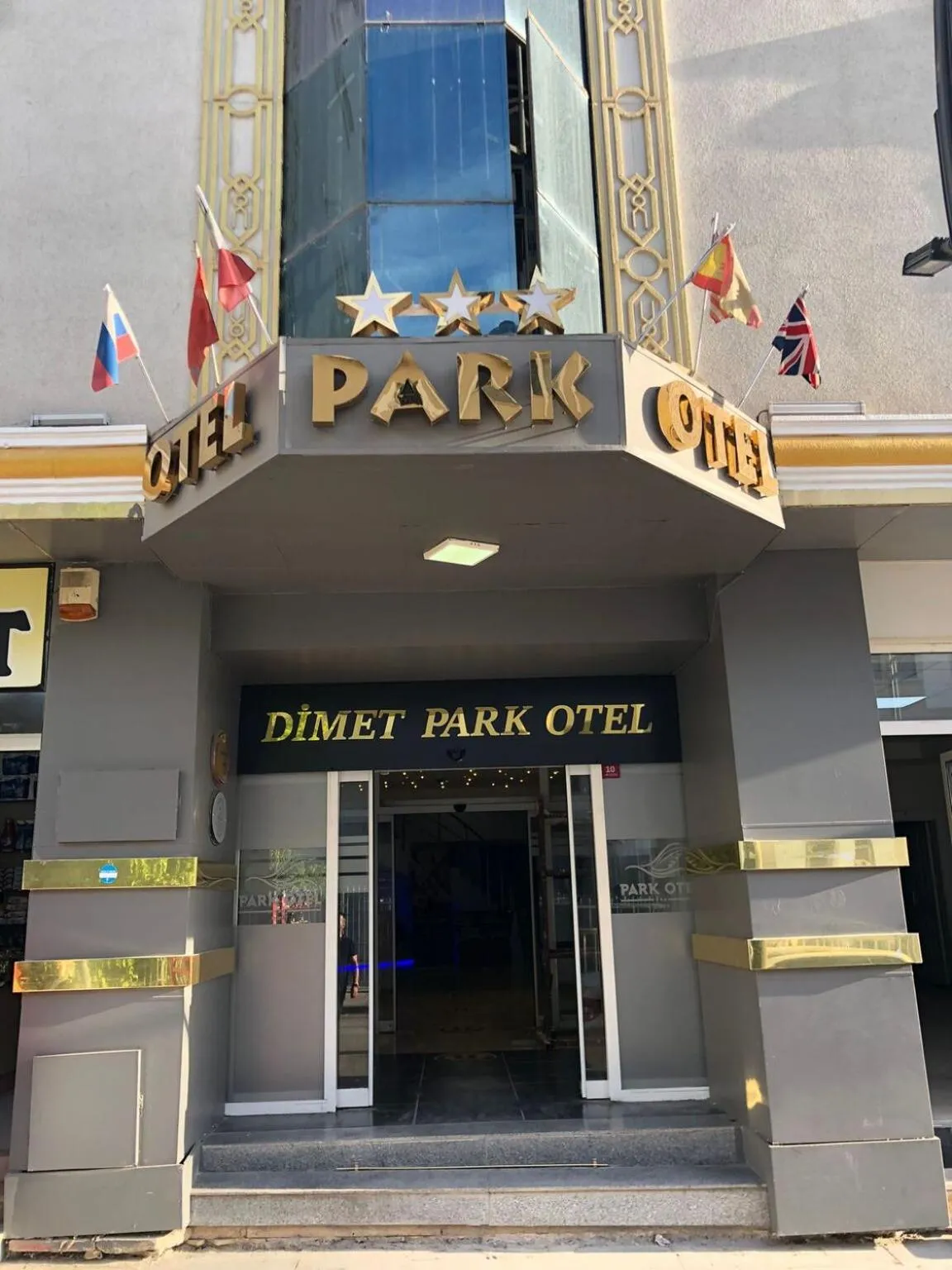Dimet Park Hotel