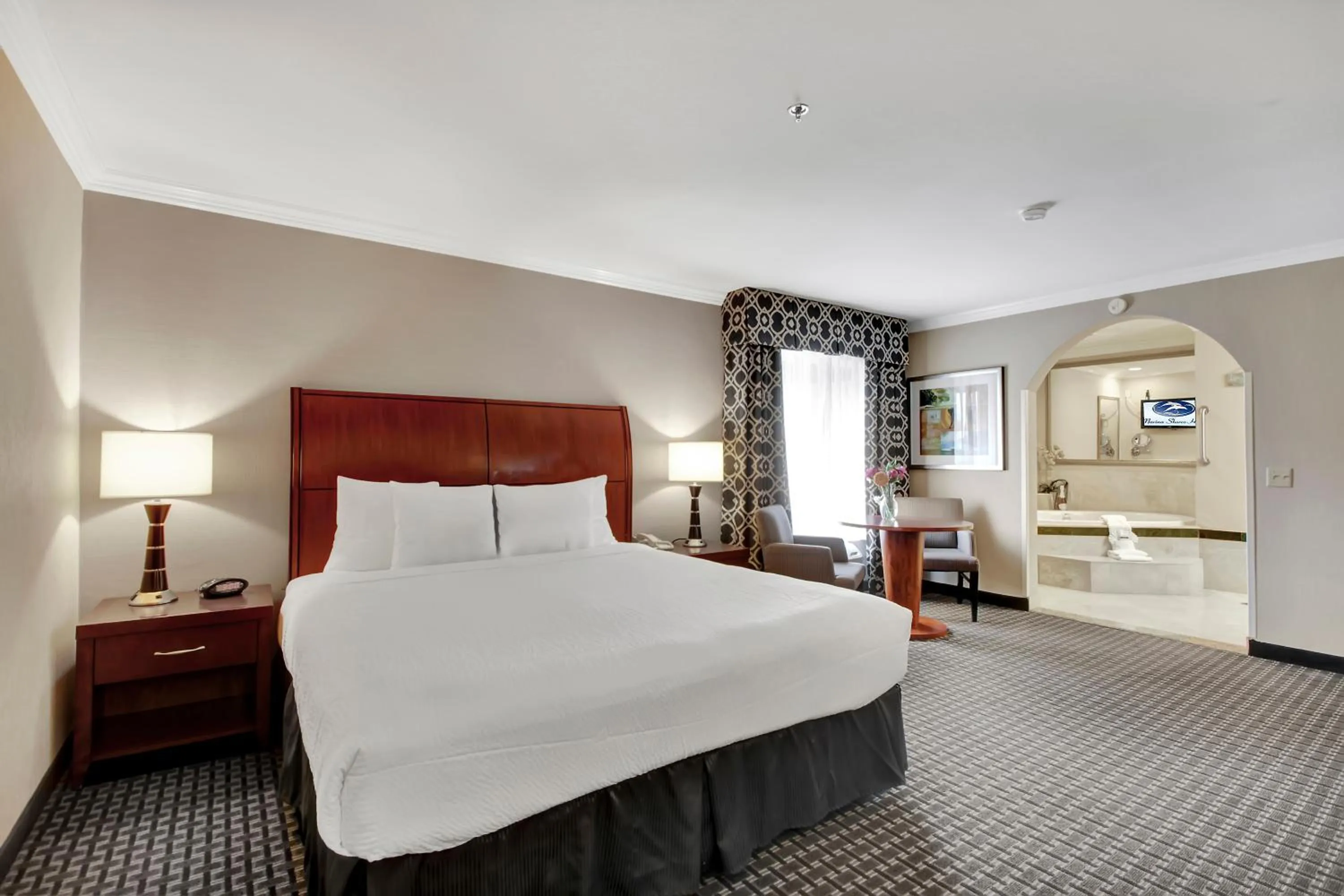 Photo of the whole room, Bed in Best Western Plus Marina Shores Hotel