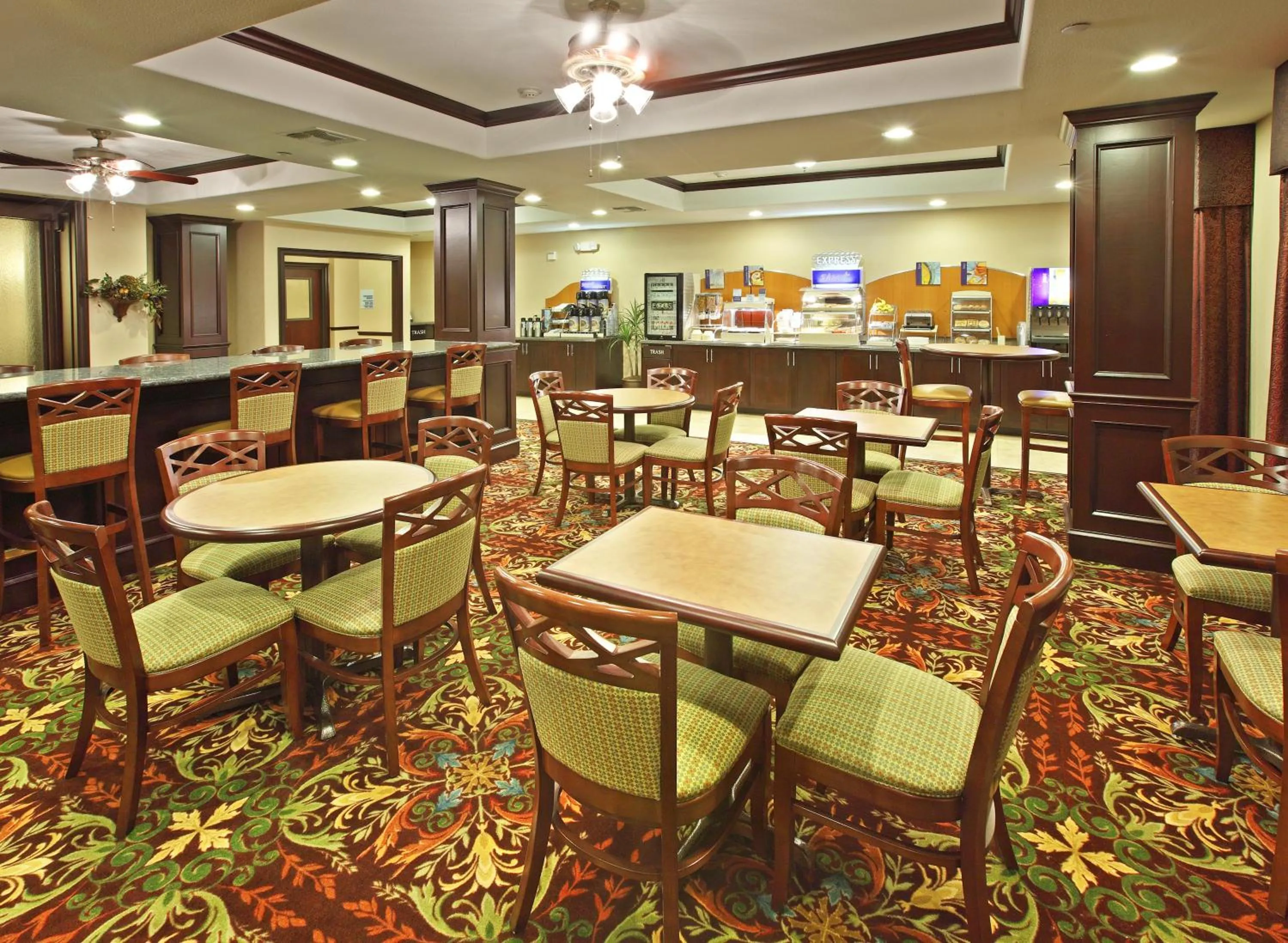 Breakfast in Holiday Inn Express Hotel & Suites Henderson - Traffic Star by IHG