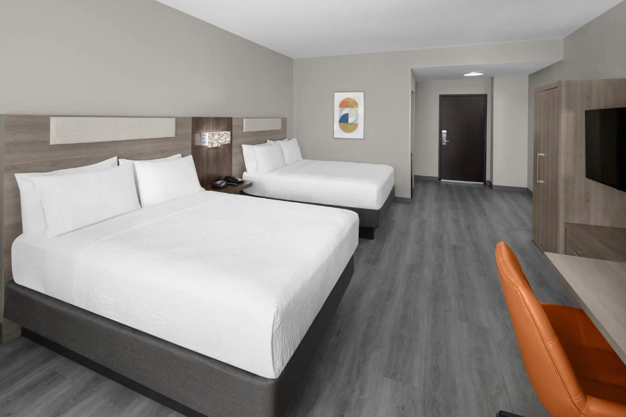 Photo of the whole room, Bed in Holiday Inn Express & Suites Midland Loop 250 by IHG