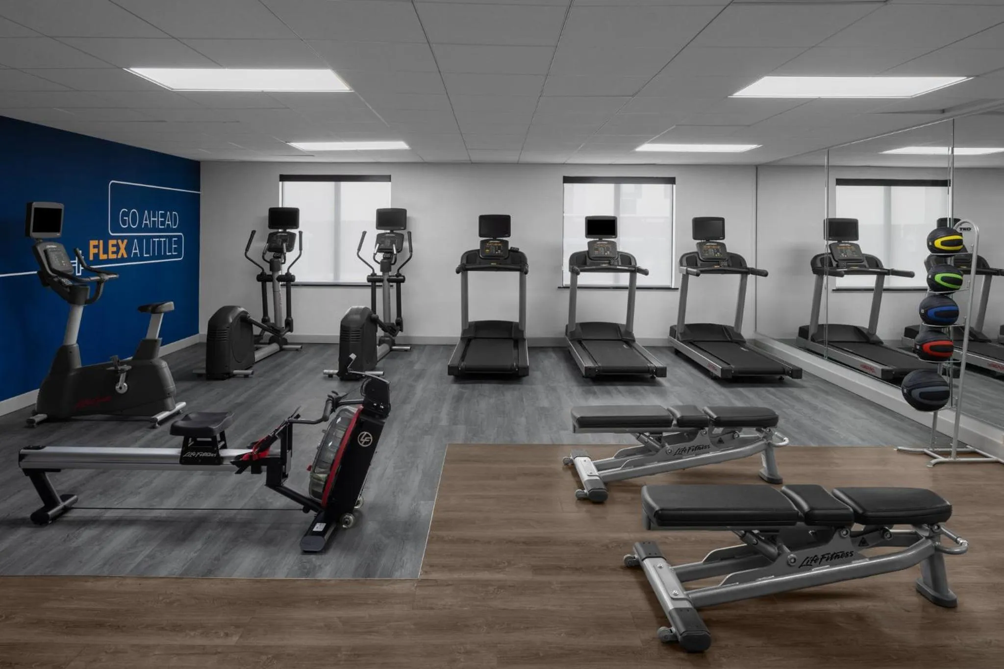 Fitness centre/facilities in Holiday Inn Express & Suites Midland Loop 250 by IHG