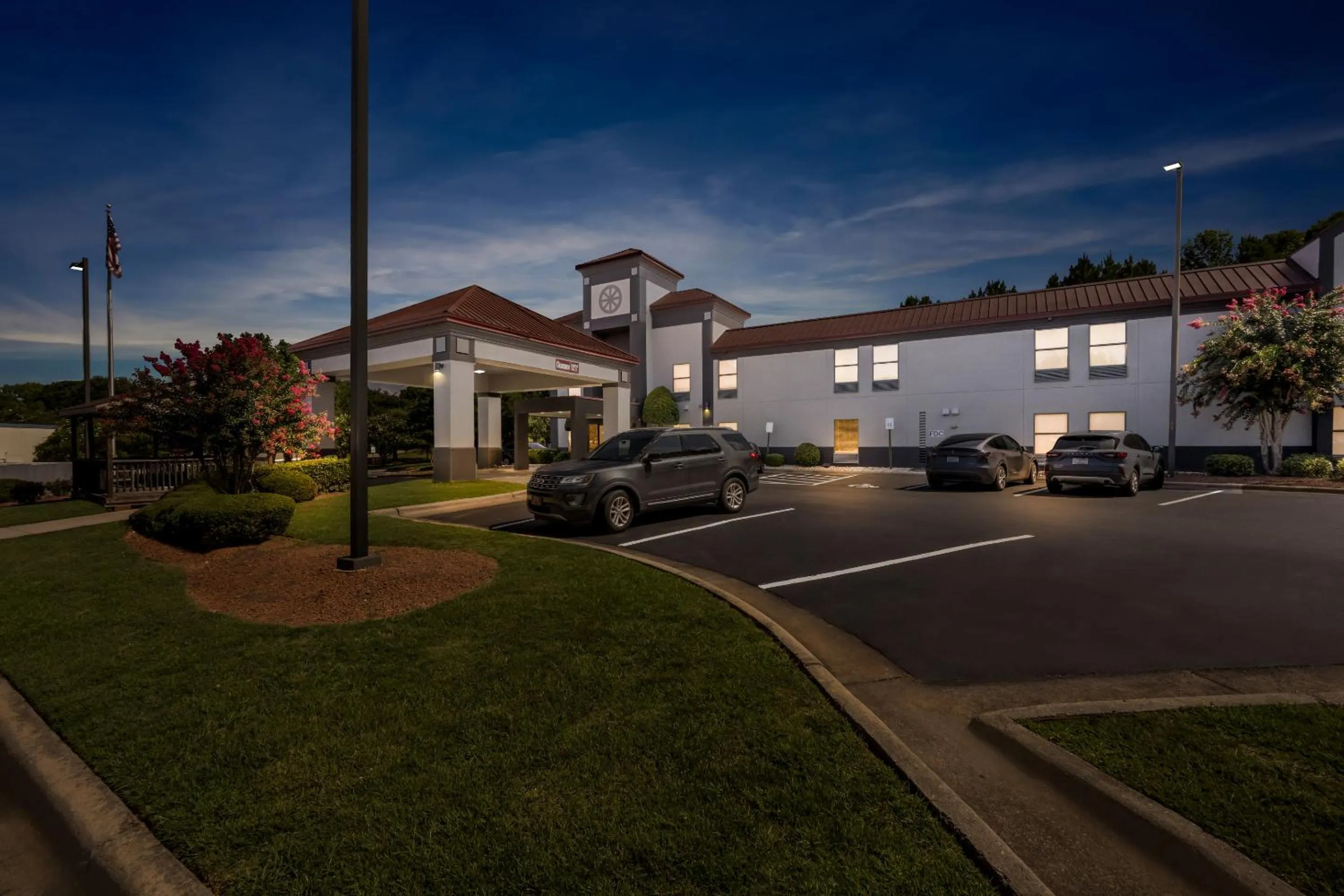 Facade/entrance in Red Roof PLUS Henderson