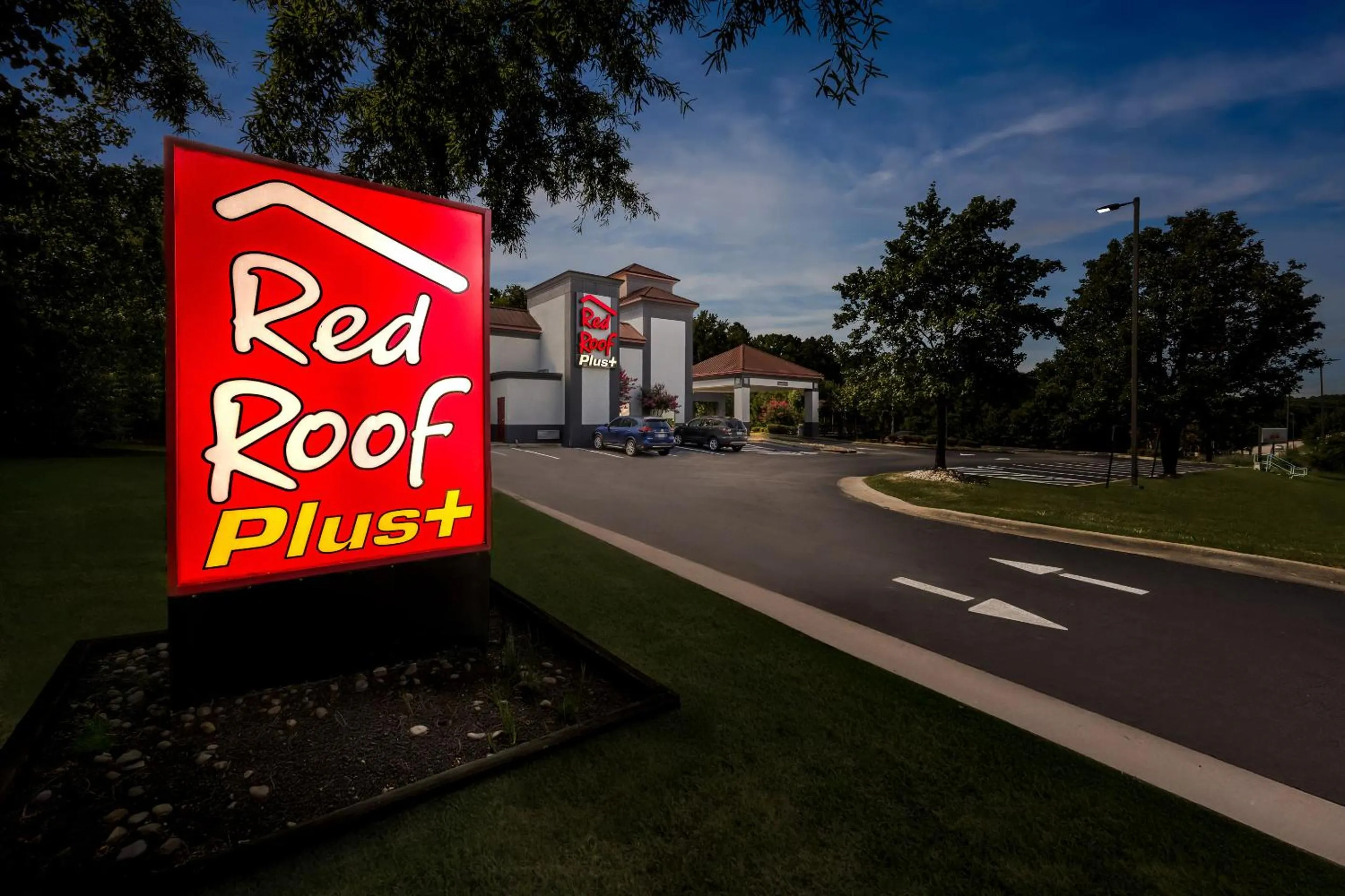 Facade/entrance in Red Roof PLUS Henderson