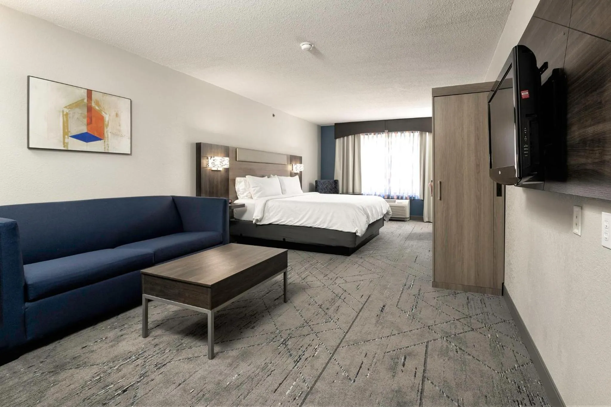 Photo of the whole room, Bed in Holiday Inn Express Hotel & Suites Festus-South St. Louis by IHG