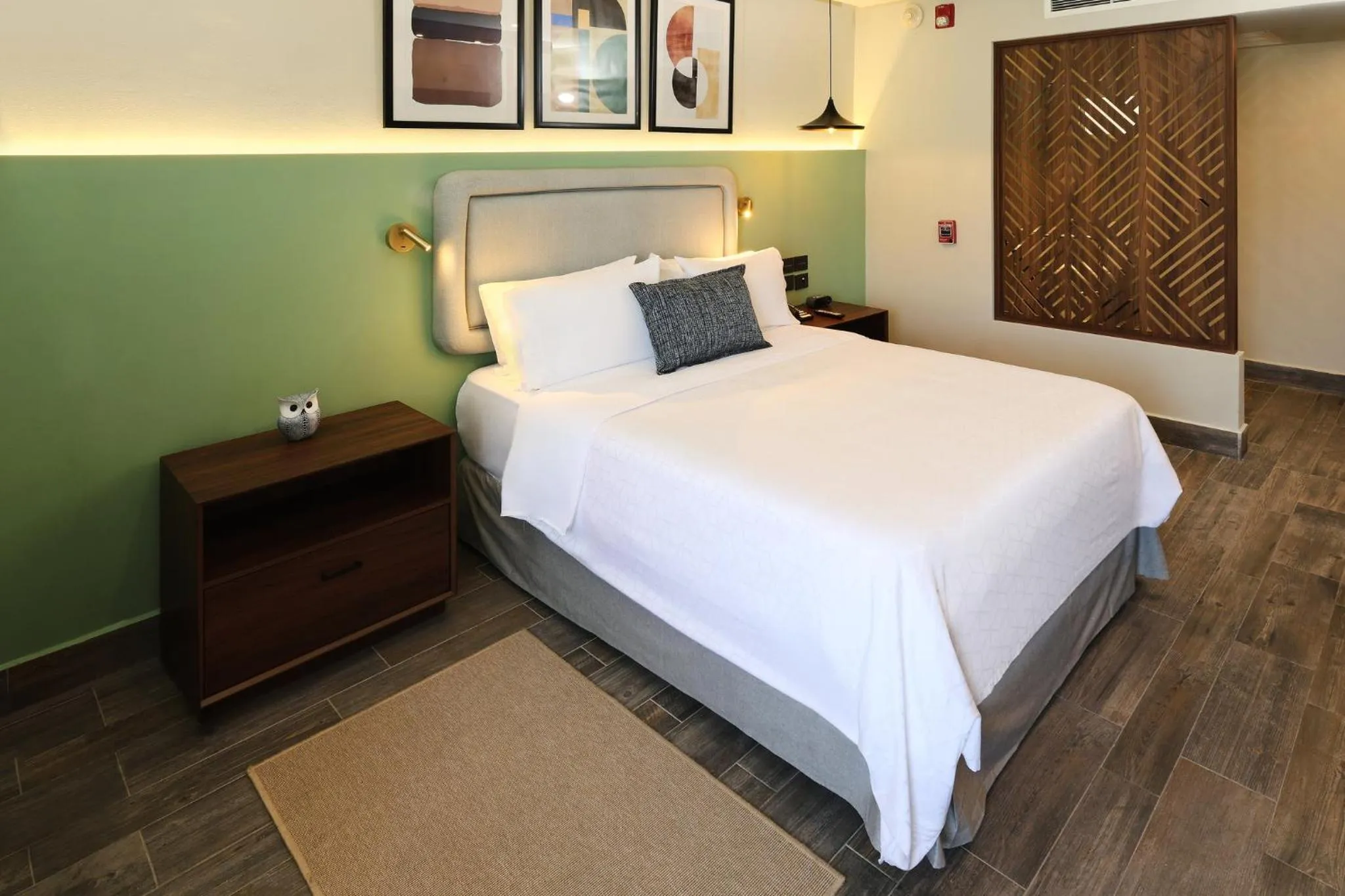 Photo of the whole room, Bed in voco Hermosillo by IHG