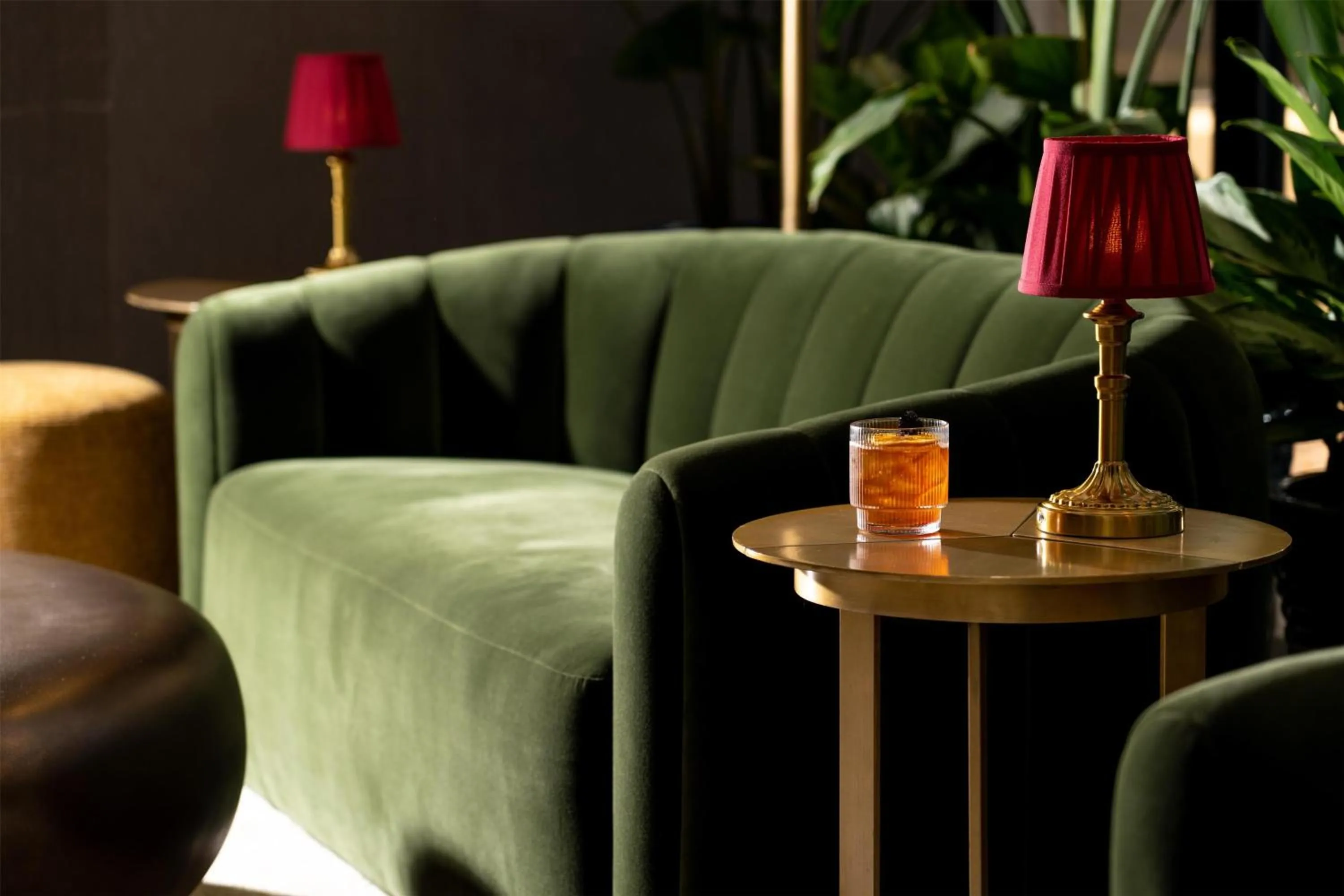 Lounge or bar in DoubleTree by Hilton Fairfield Hotel & Suites