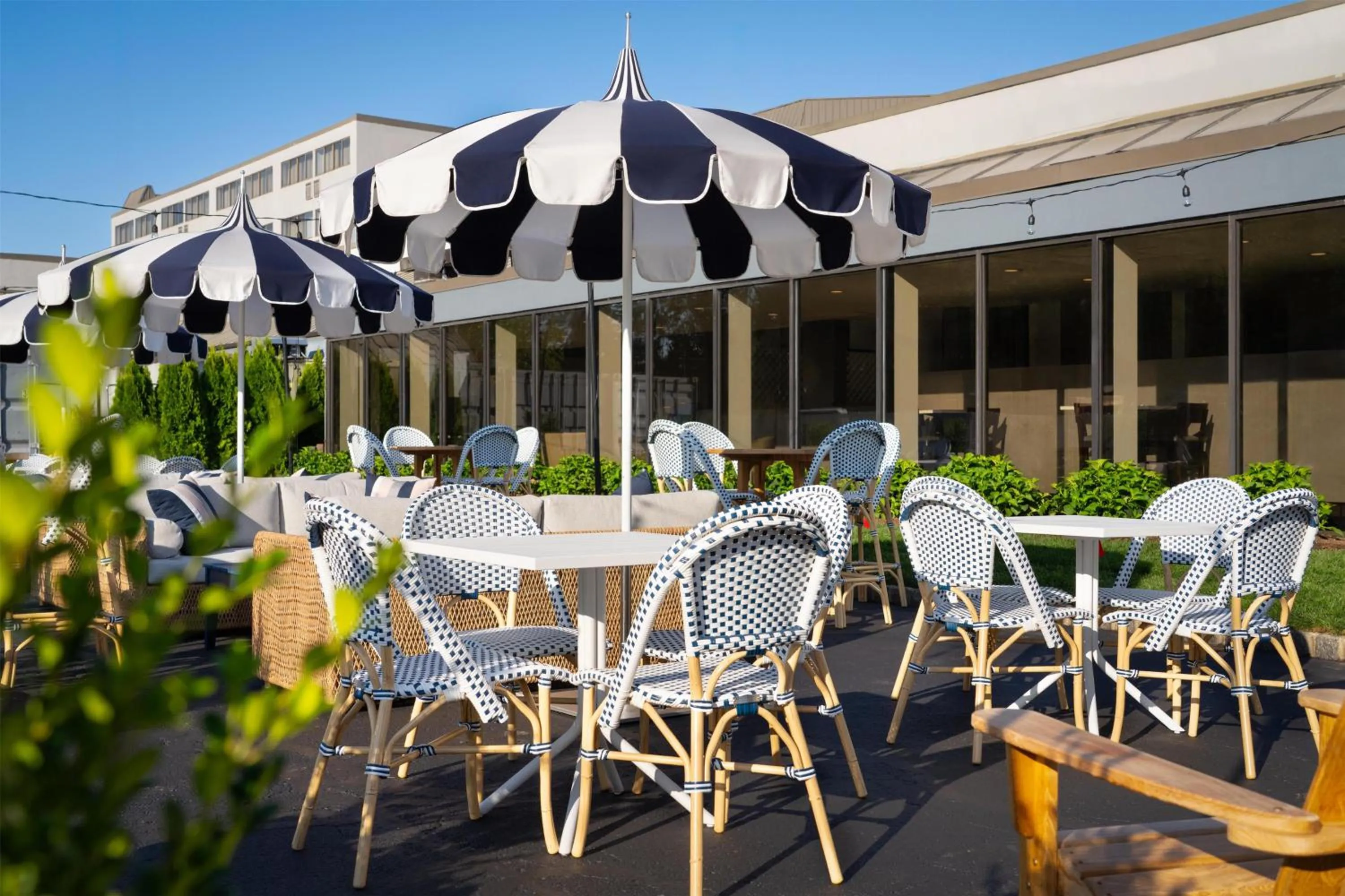 Patio in DoubleTree by Hilton Fairfield Hotel & Suites