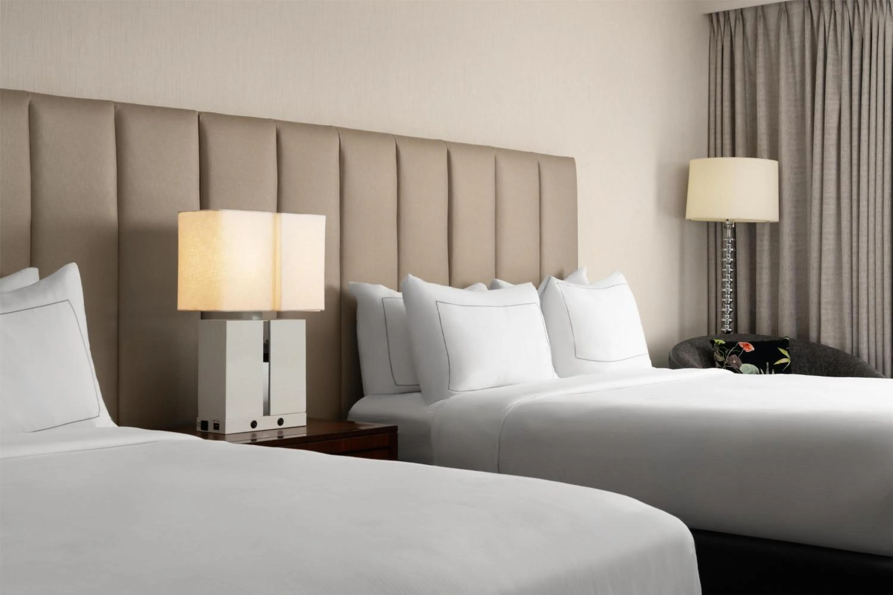 Bed in DoubleTree by Hilton Fairfield Hotel & Suites