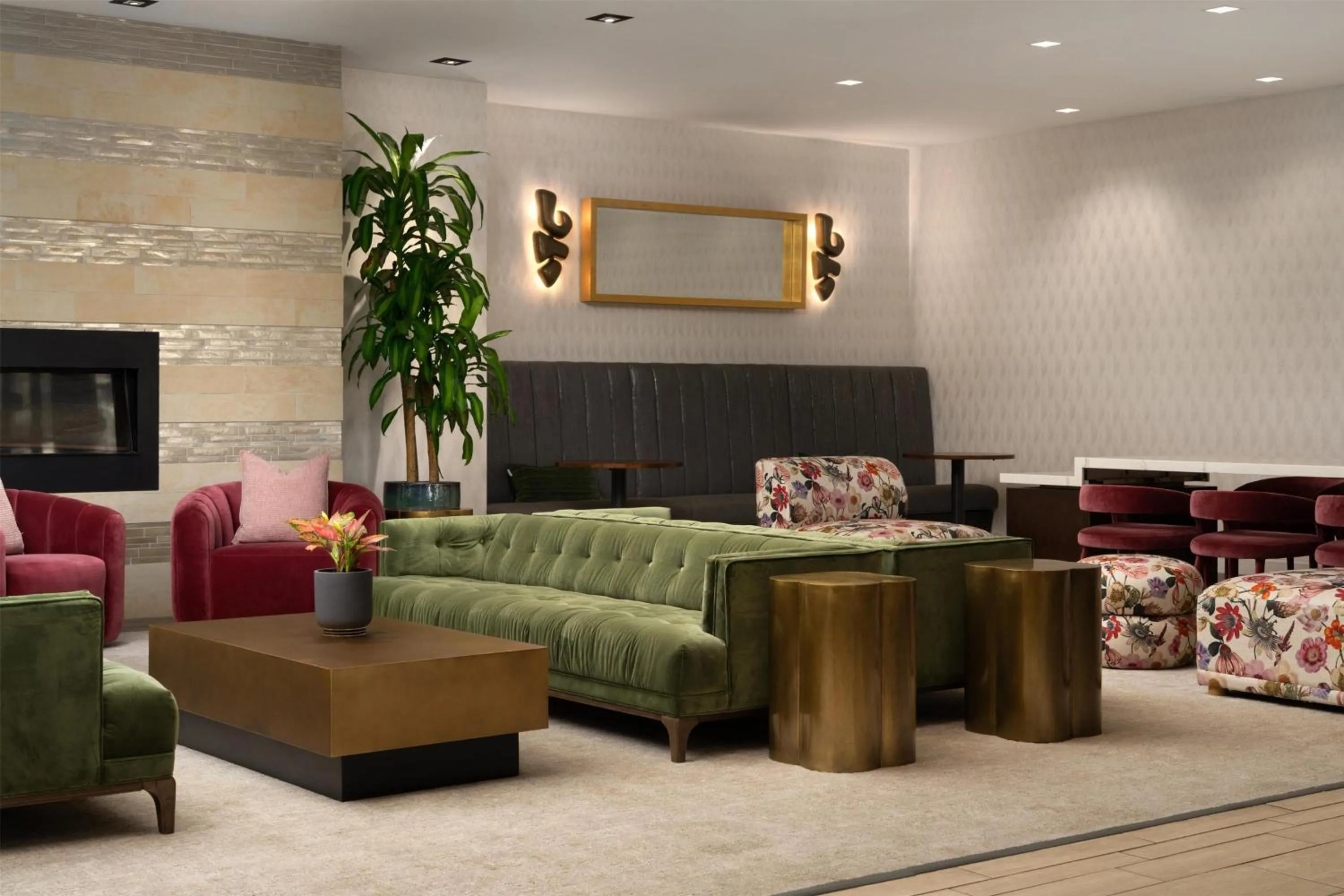 Lobby or reception in DoubleTree by Hilton Fairfield Hotel & Suites