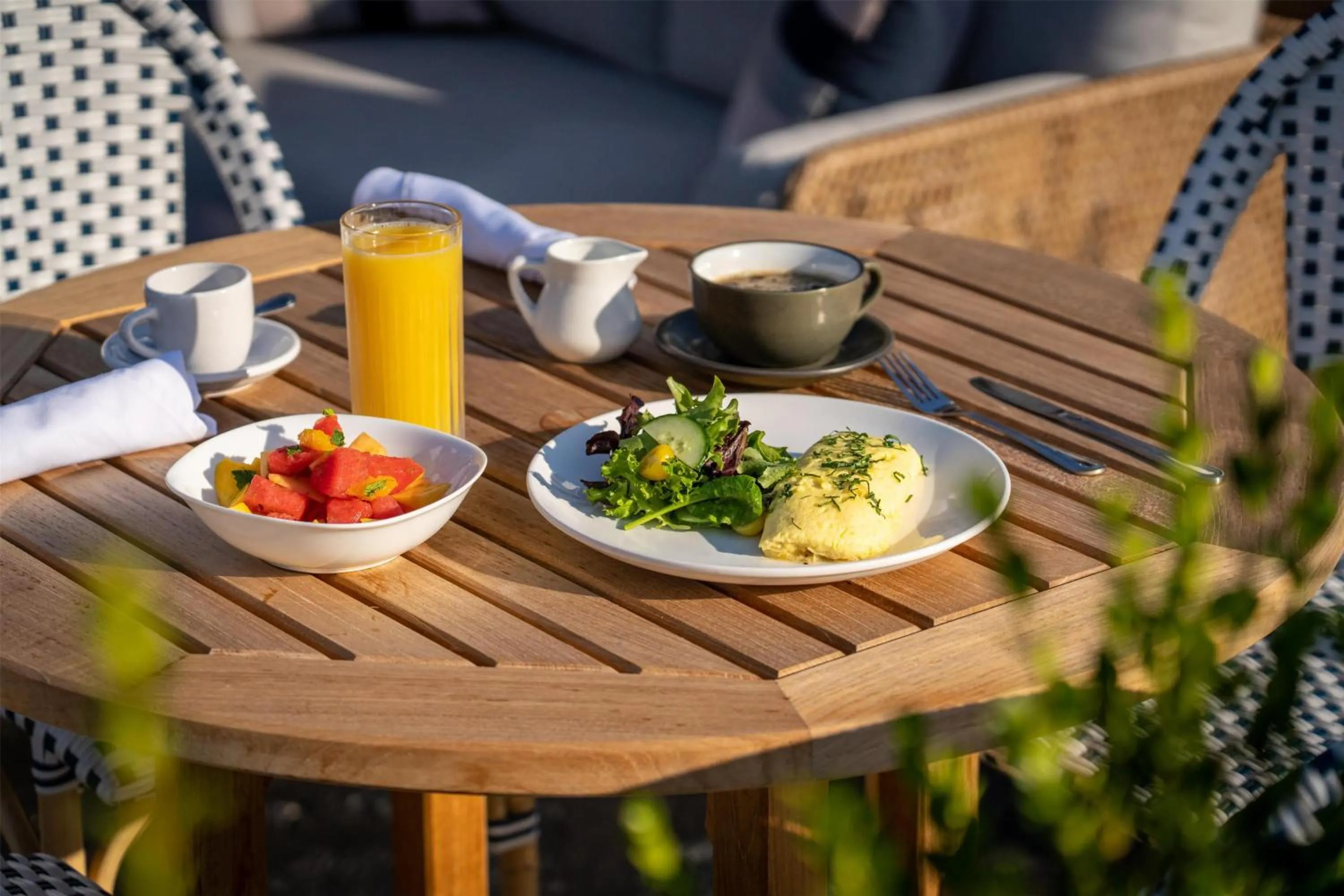 Breakfast in DoubleTree by Hilton Fairfield Hotel & Suites