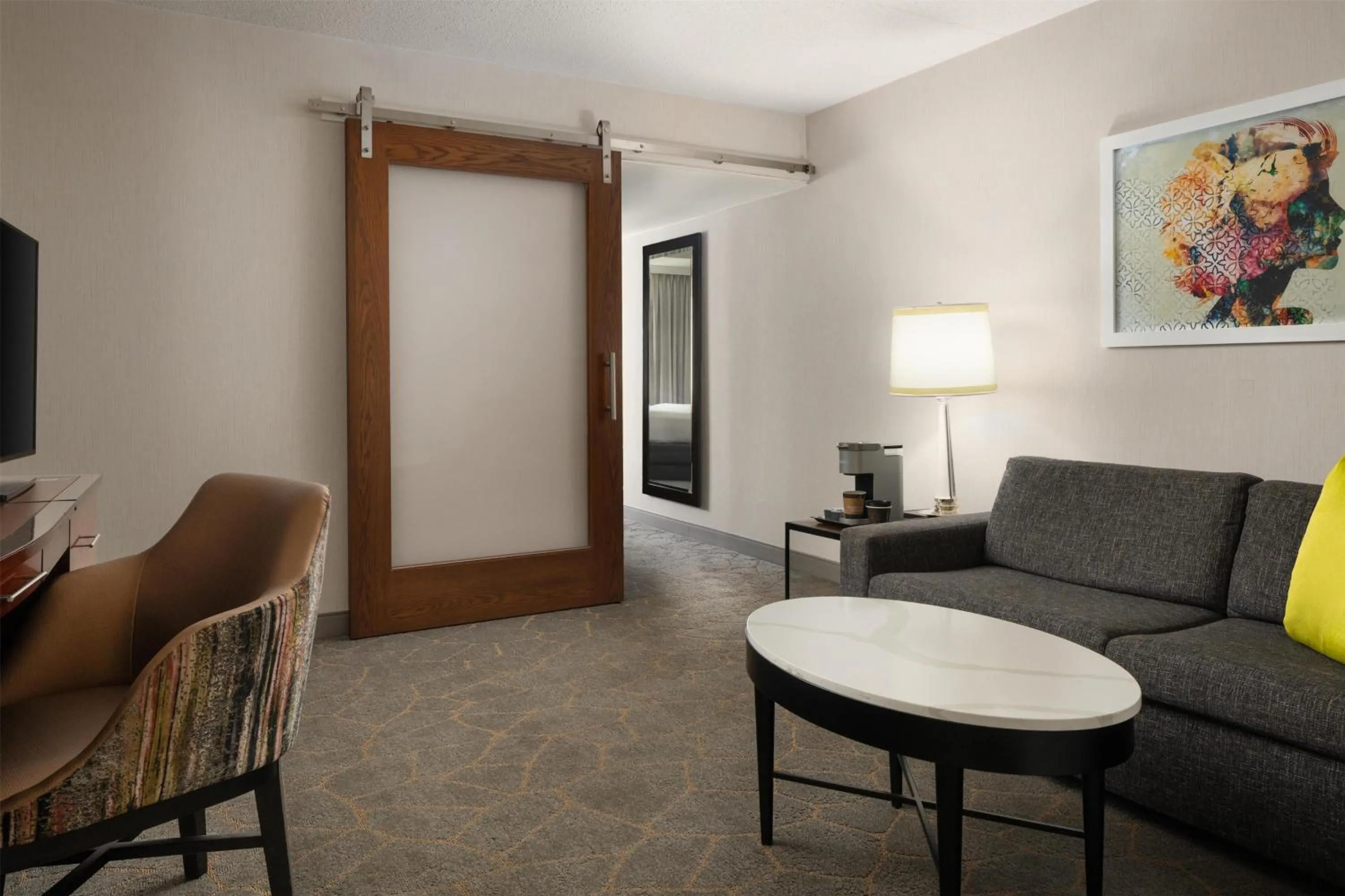 Living room in DoubleTree by Hilton Fairfield Hotel & Suites