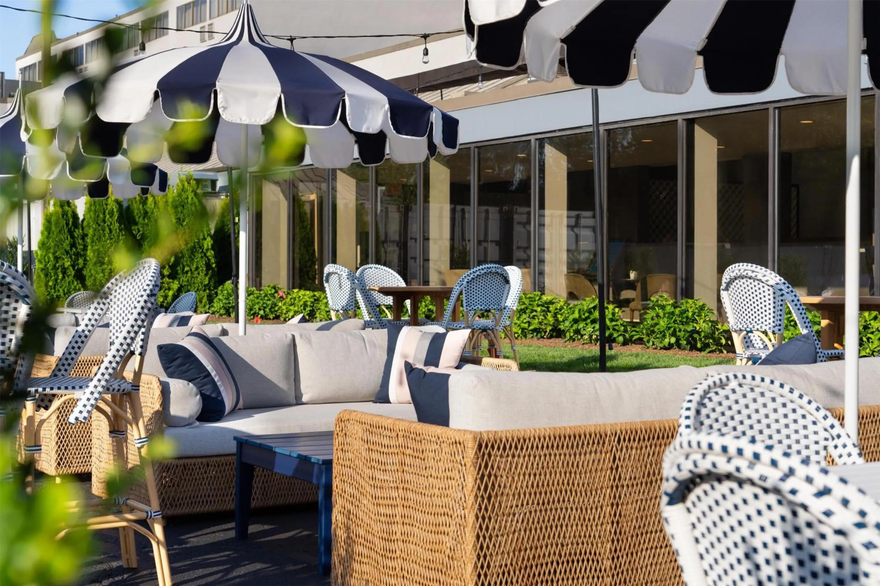 Patio in DoubleTree by Hilton Fairfield Hotel & Suites