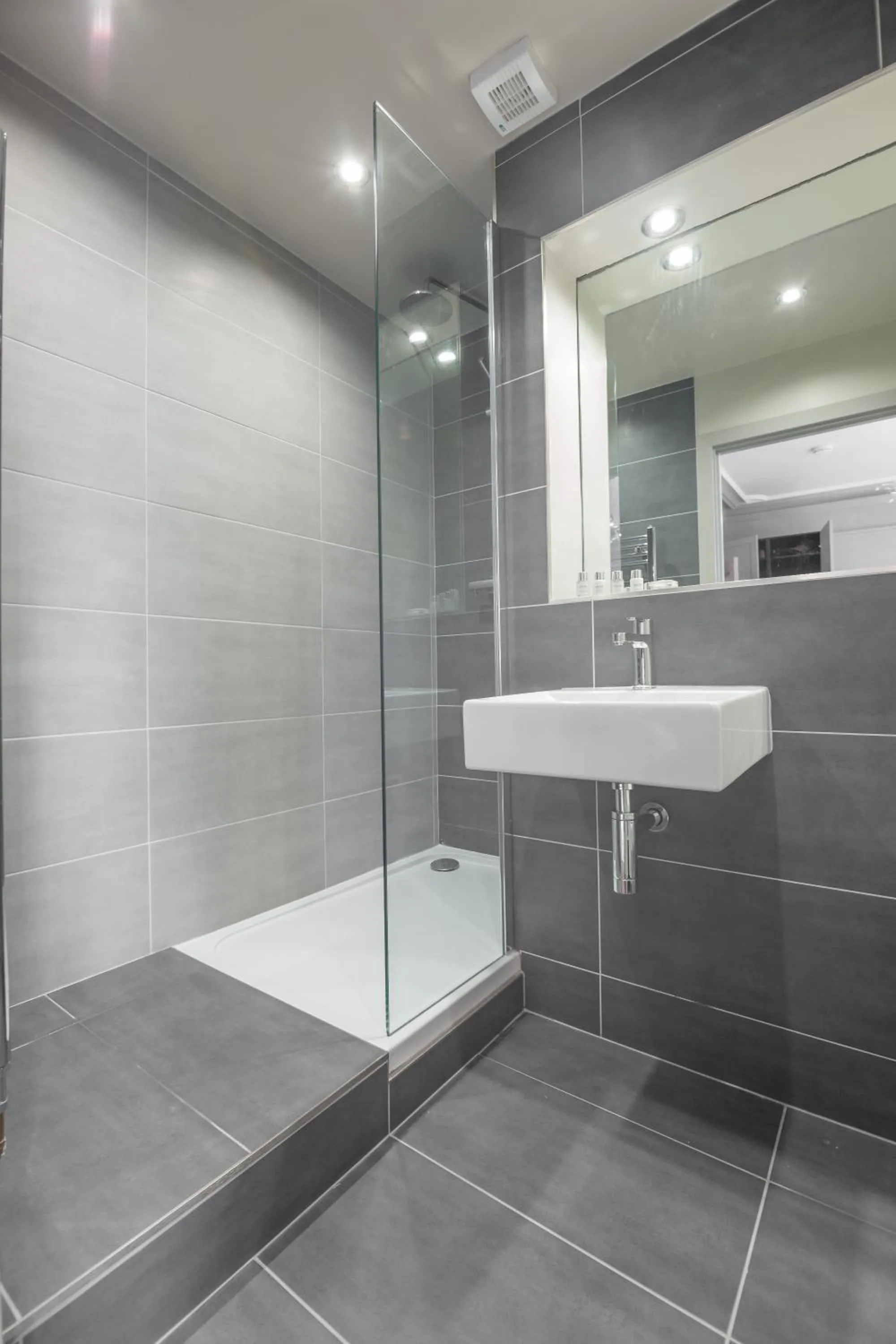 Bathroom in St Valery Boutique Bed + Breakfast