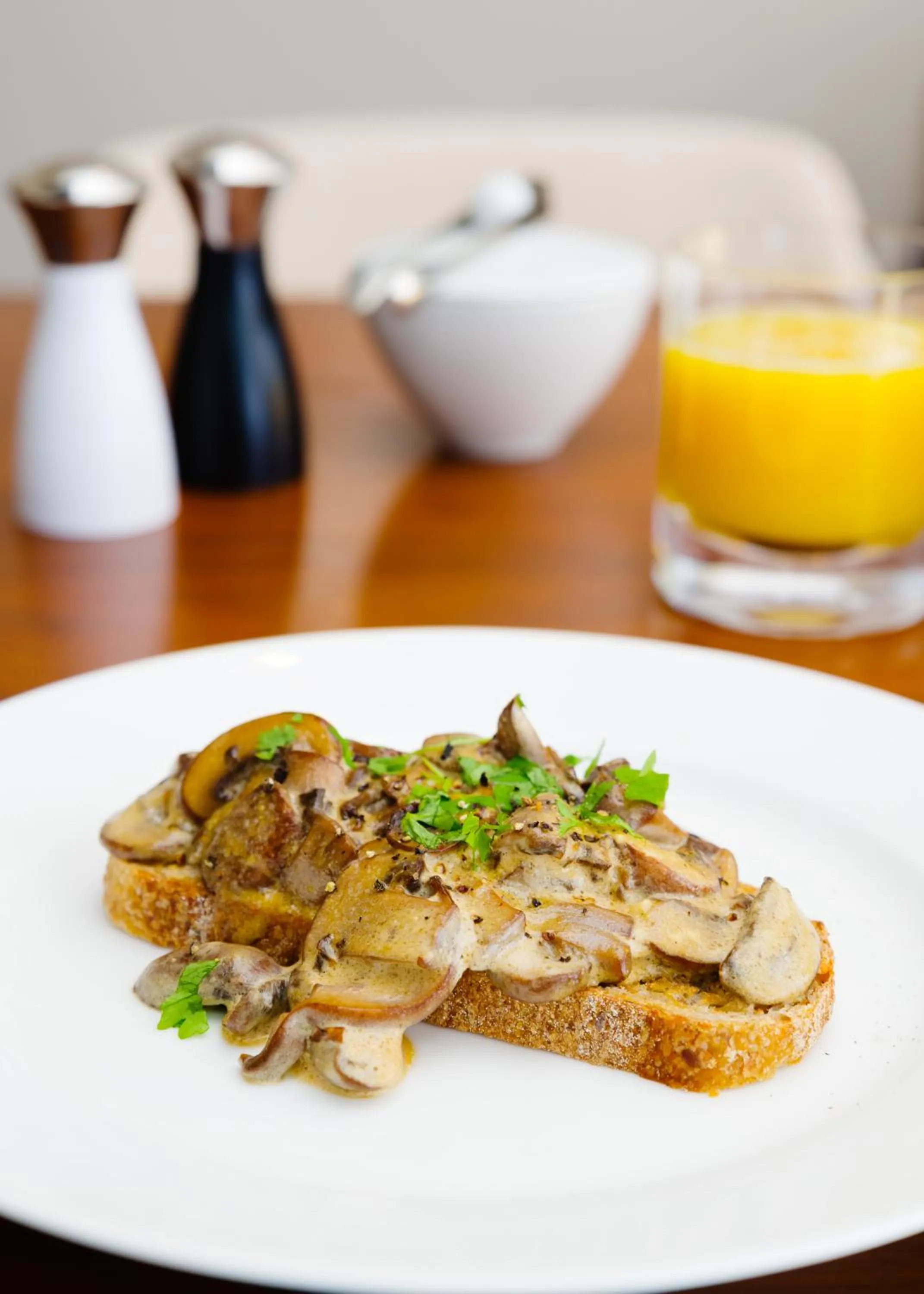 Breakfast in St Valery Boutique Bed + Breakfast