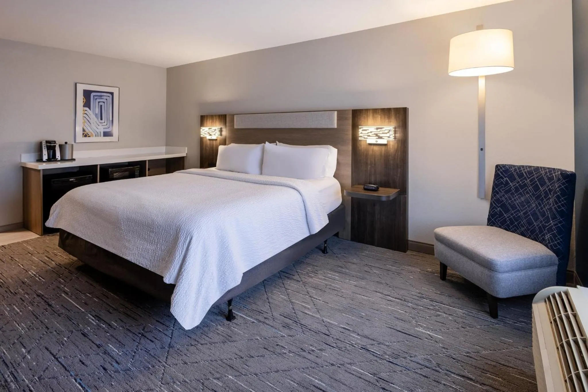 Photo of the whole room, Bed in Holiday Inn Express Hotel & Suites Jackson - Flowood by IHG