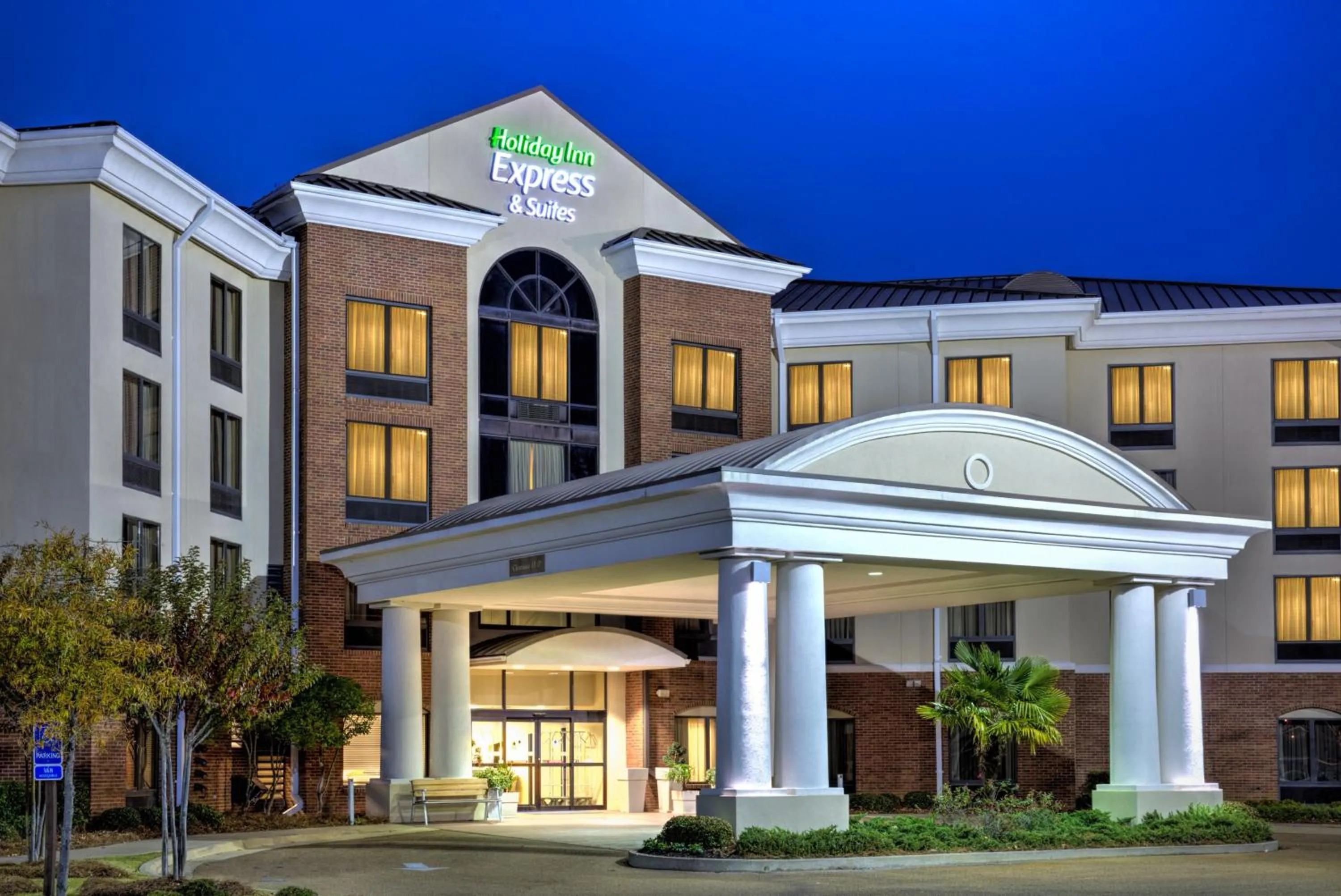Property building in Holiday Inn Express Hotel & Suites Jackson - Flowood by IHG