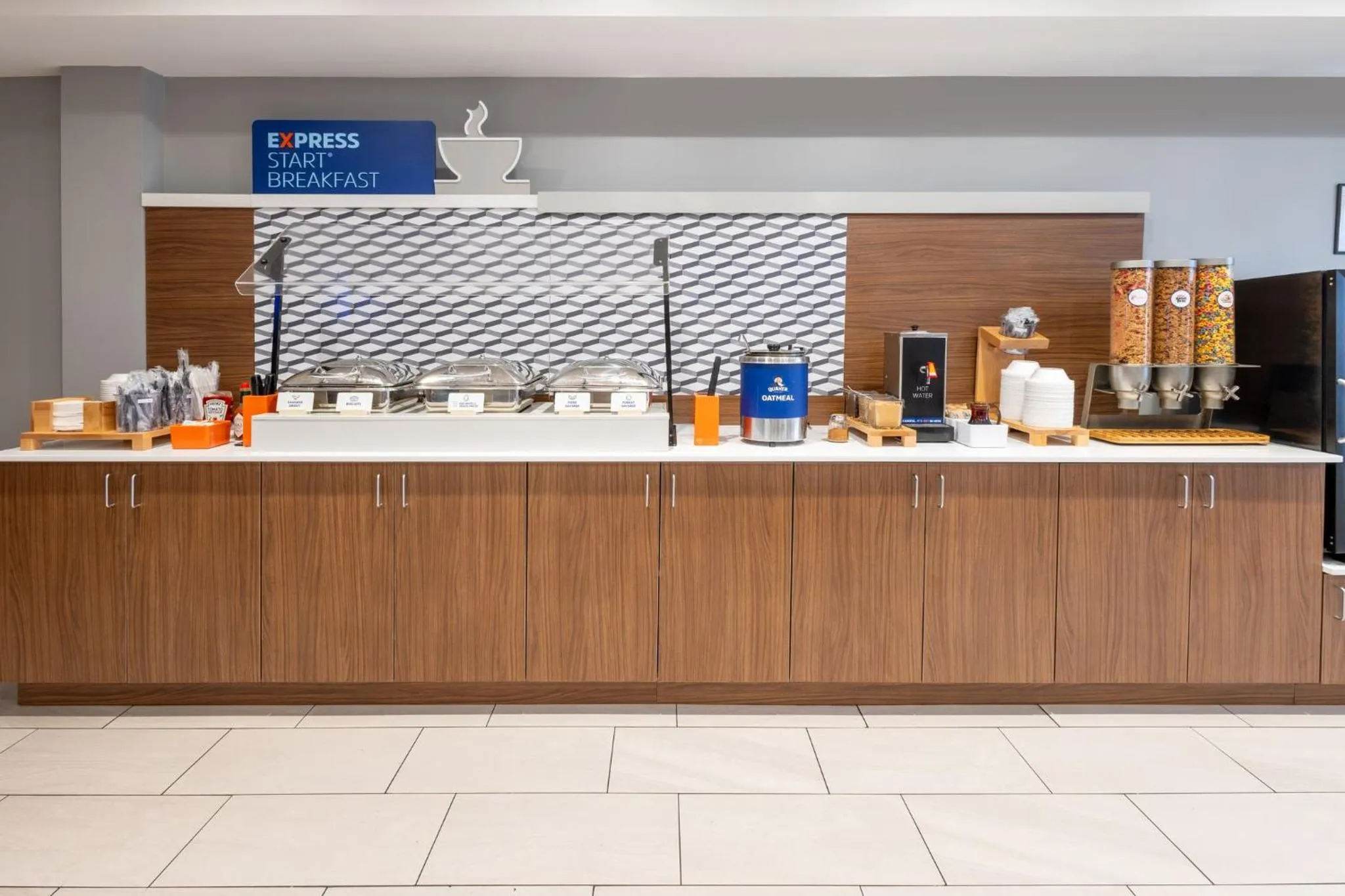 Breakfast in Holiday Inn Express Hotel & Suites Jackson - Flowood by IHG