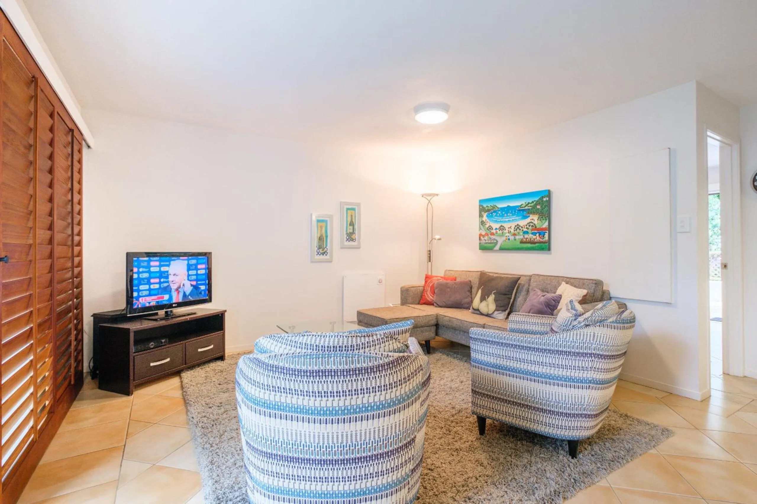 Onetangi Beach Apartments