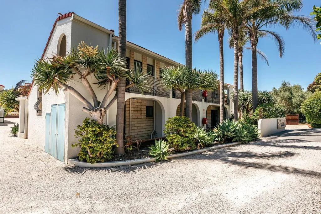 Onetangi Beach Apartments