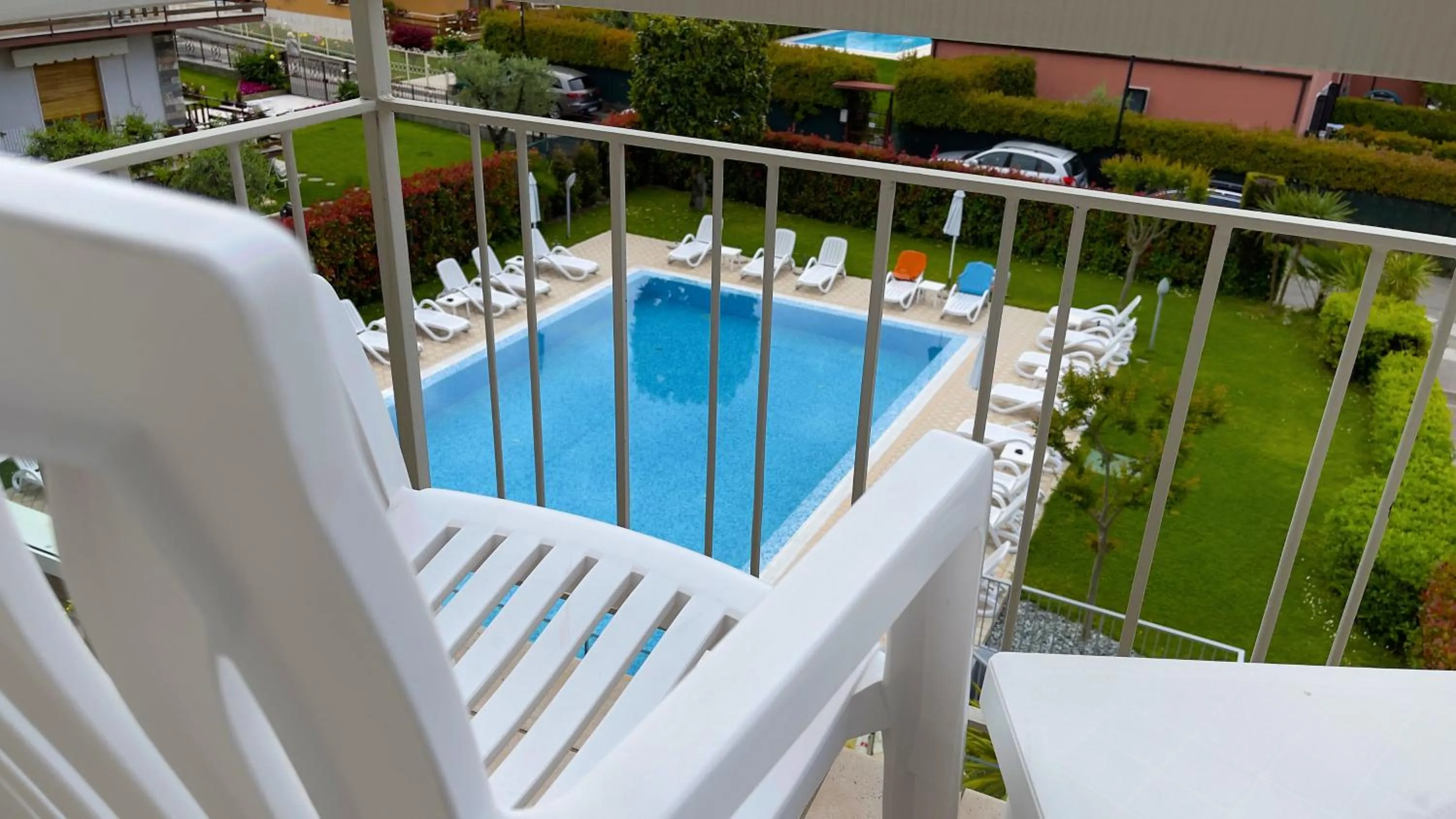 Swimming pool in Hotel Paradiso