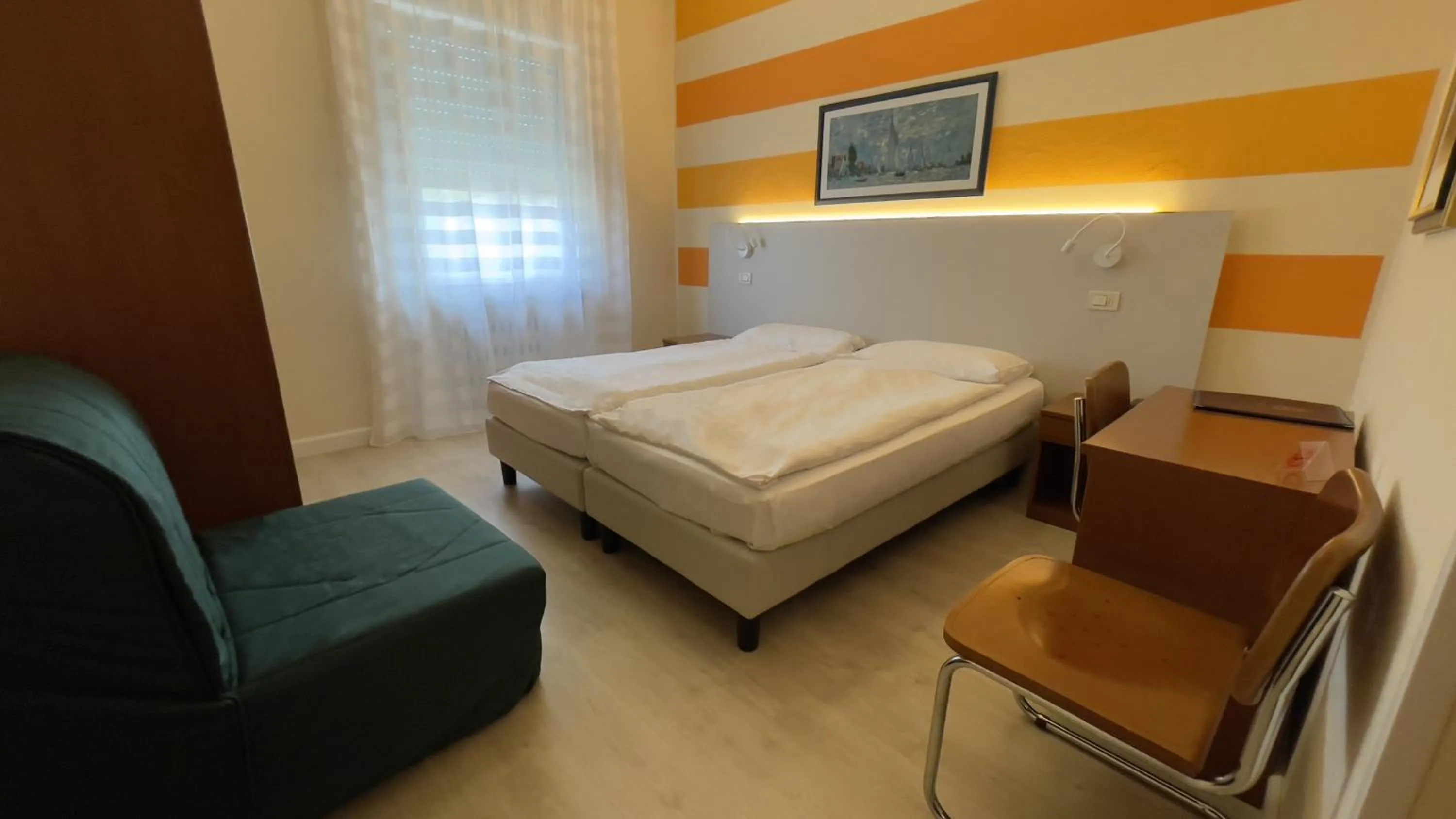 Bedroom in Hotel Paradiso