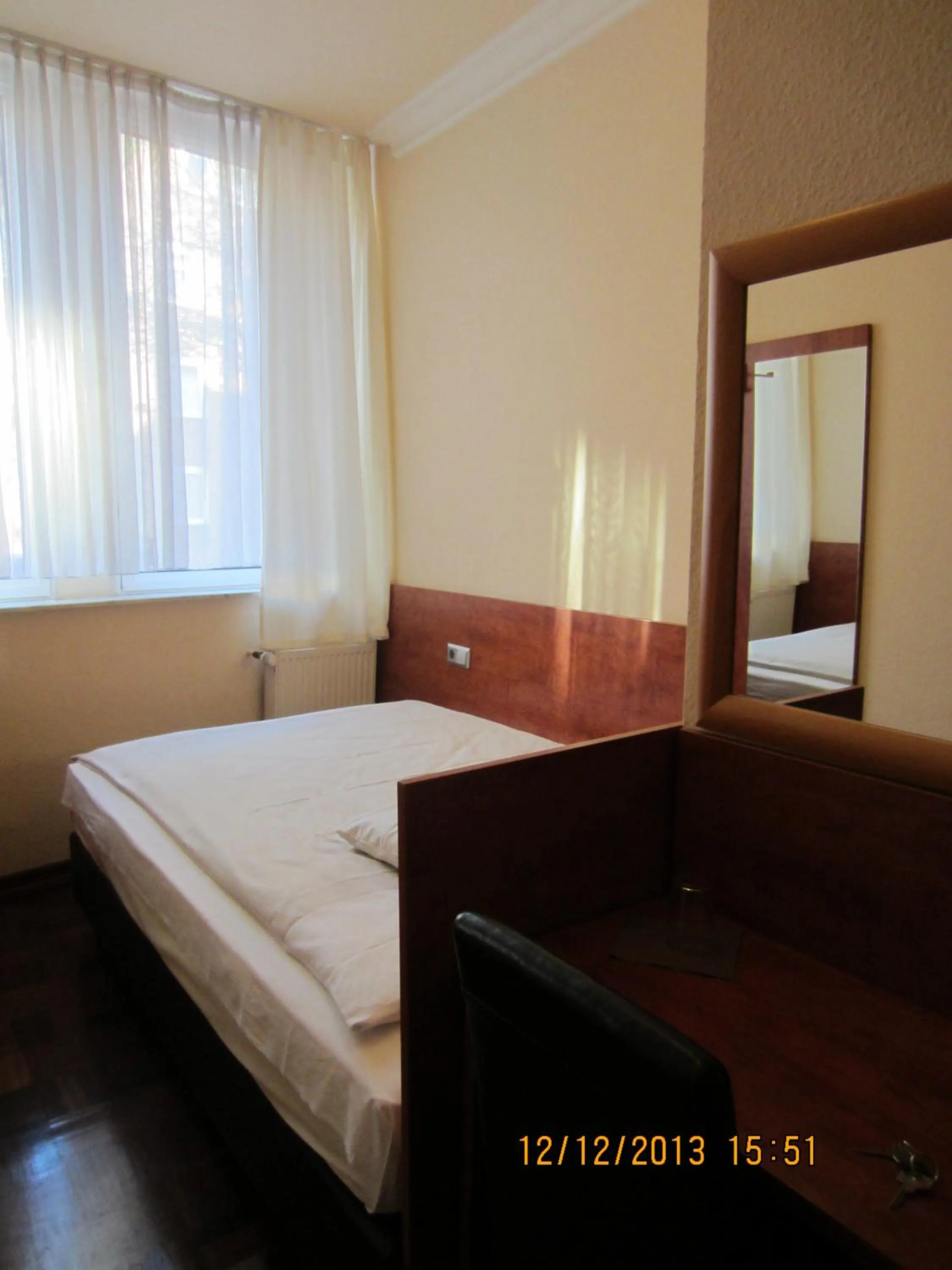 Photo of the whole room, Bed in Altstadt Hotel Rheinblick