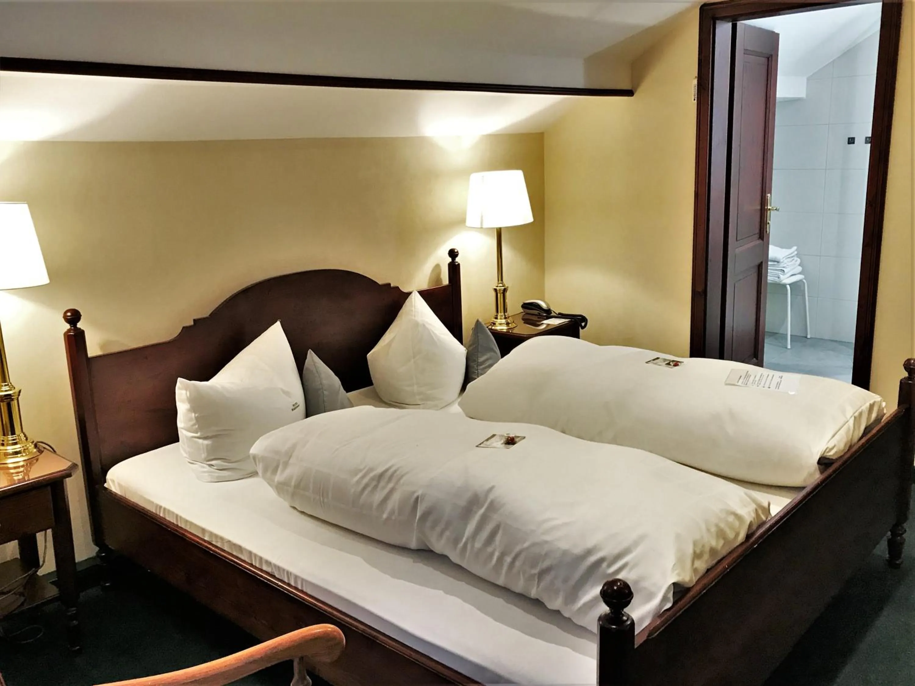 Bed in Flair-Hotel Waldfrieden