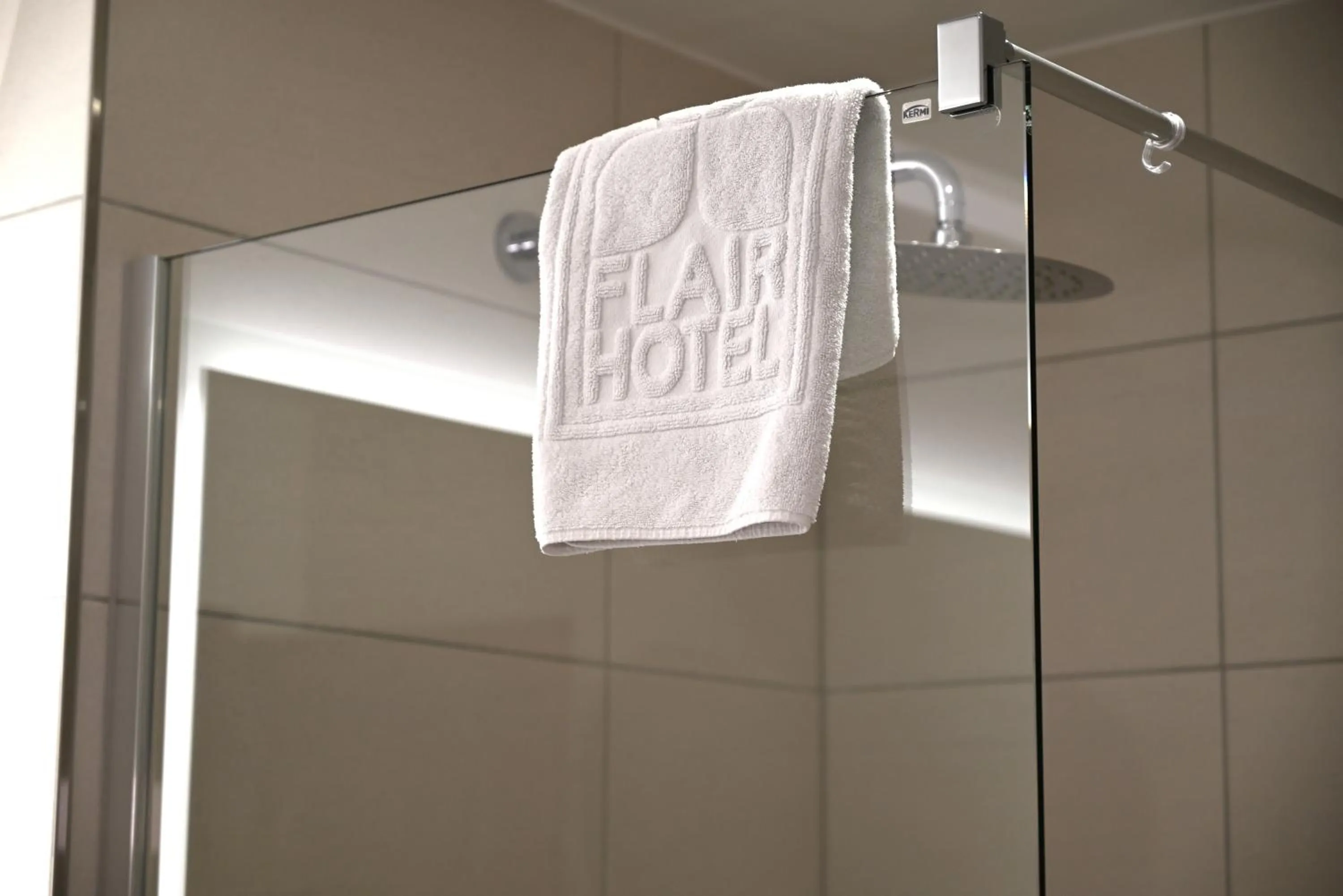 Shower in Flair-Hotel Waldfrieden