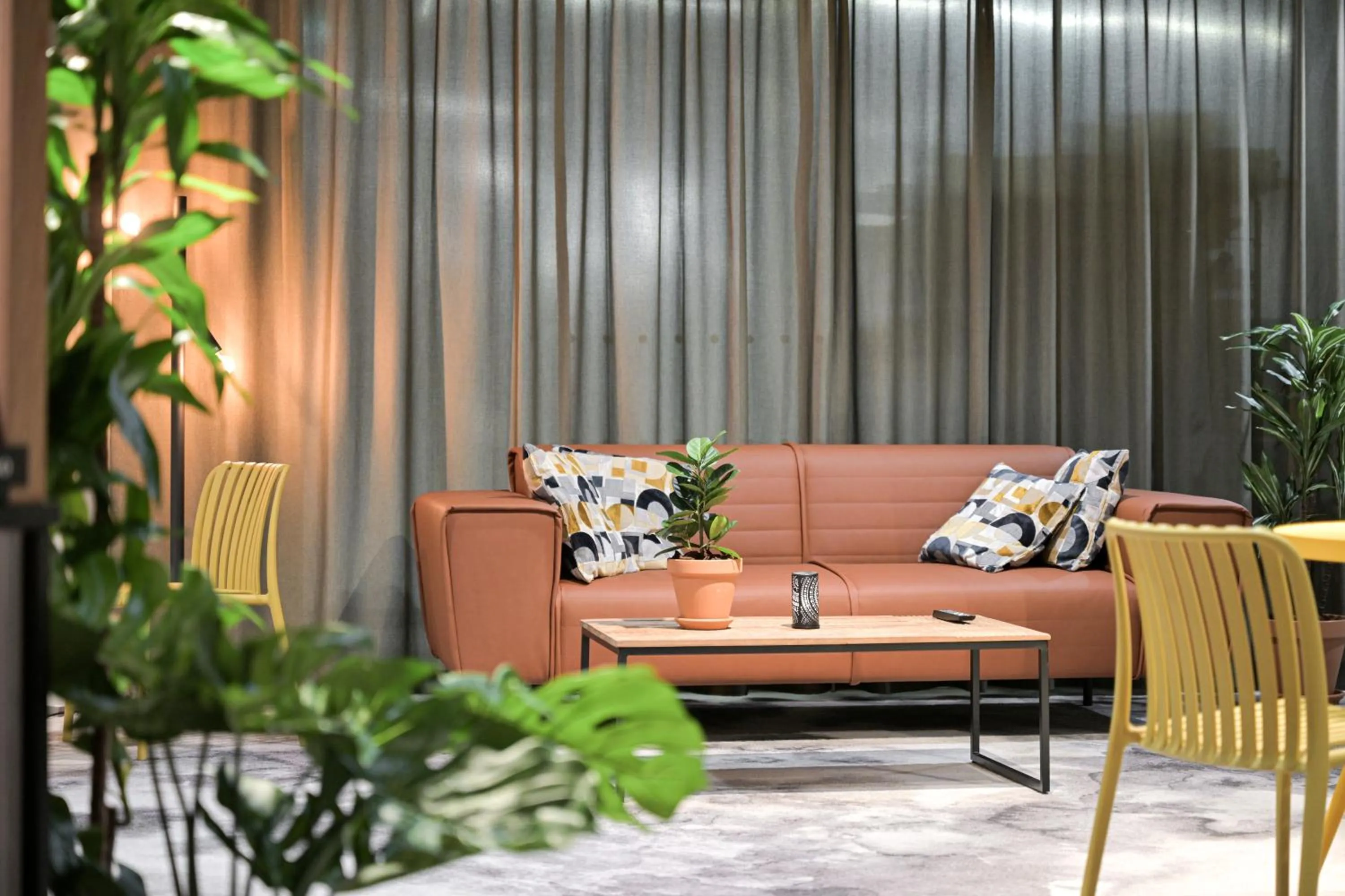 Living room in Comfort Hotel Xpress Helsinki Airport Terminal